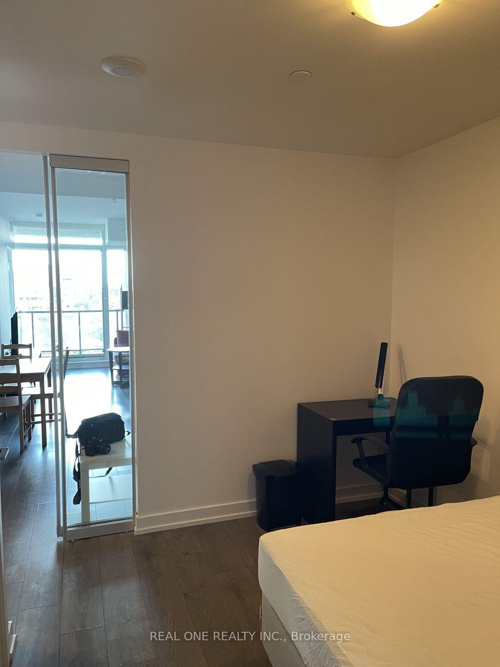 Photo 6 of Unit 710, 297 College Street, Toronto, Kensington-Chinatown — HOMEH