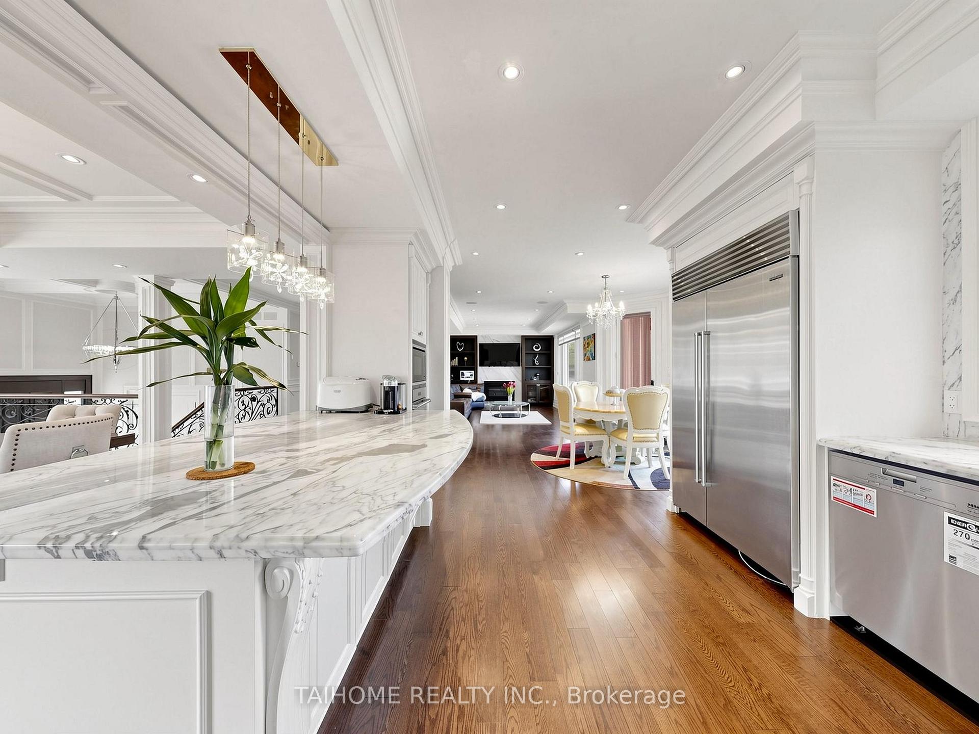 Photo 21 of 38 Foxwarren Drive, North York, Bayview Village — HOMEH