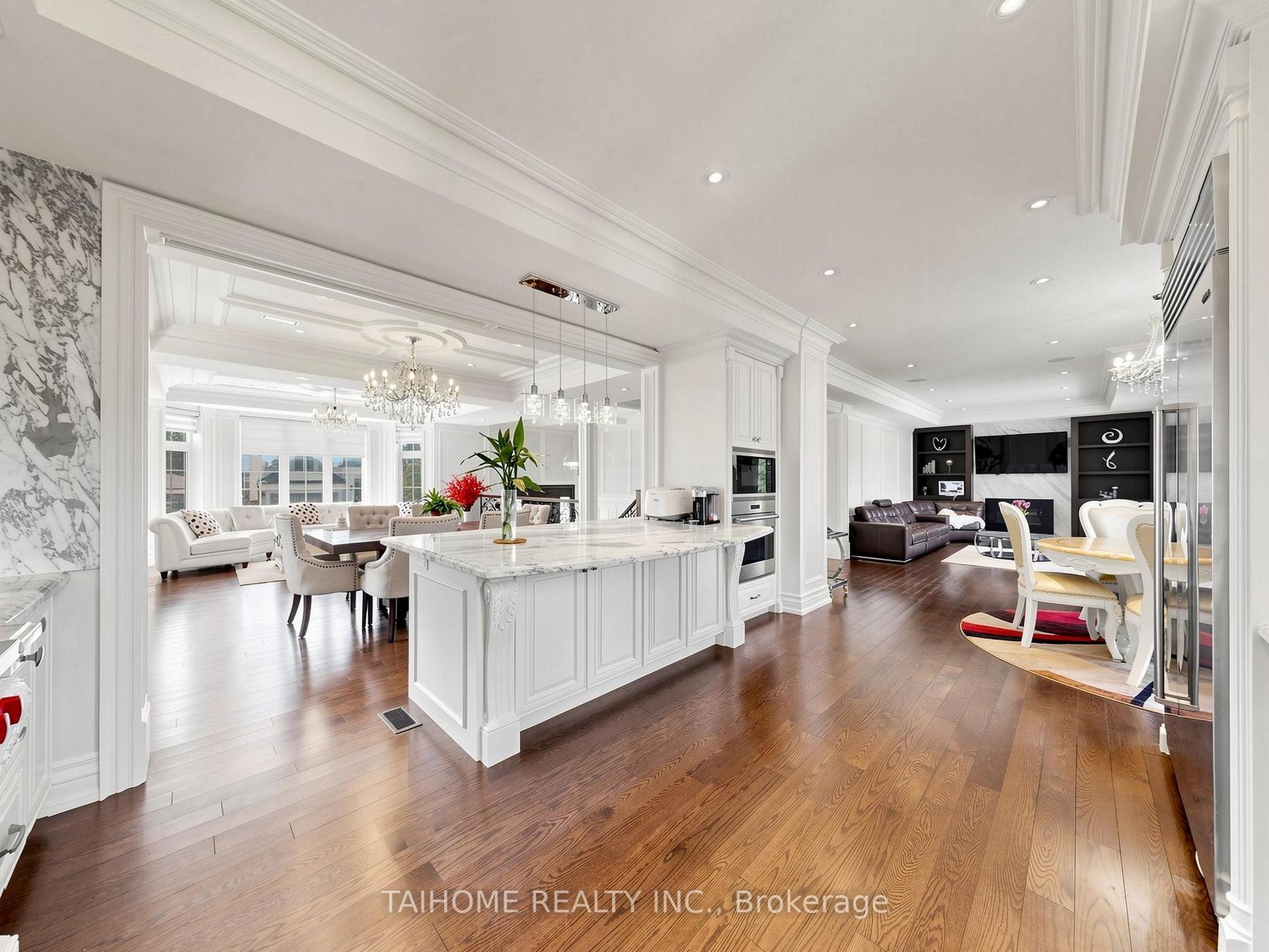 Photo 23 of 38 Foxwarren Drive, North York, Bayview Village — HOMEH