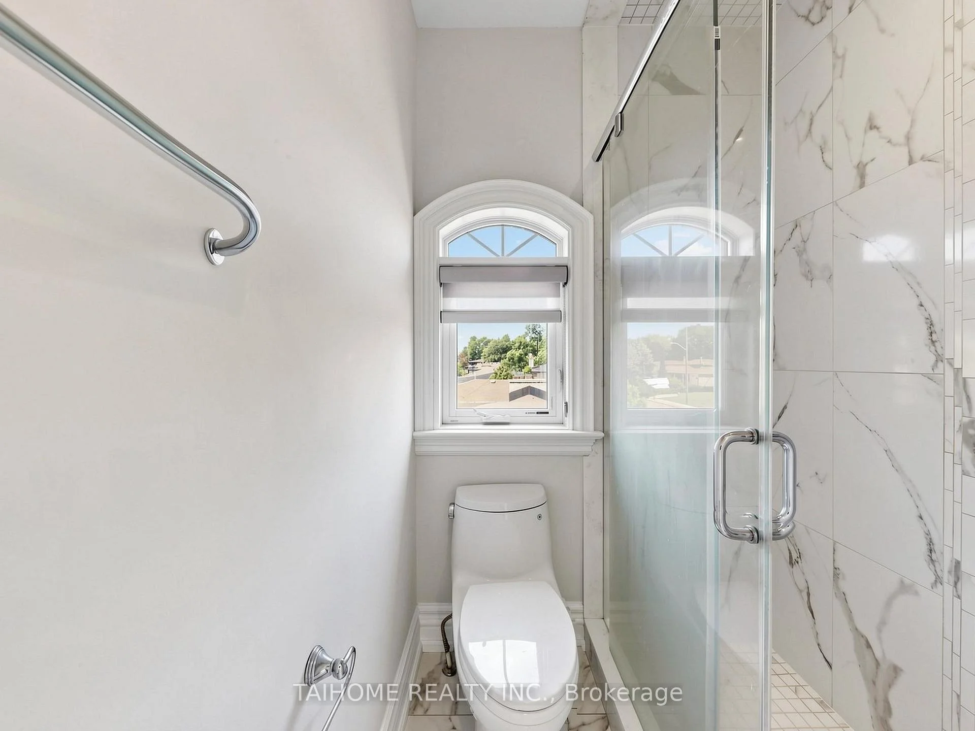 Photo 62 of 38 Foxwarren Drive, North York, Bayview Village — HOMEH