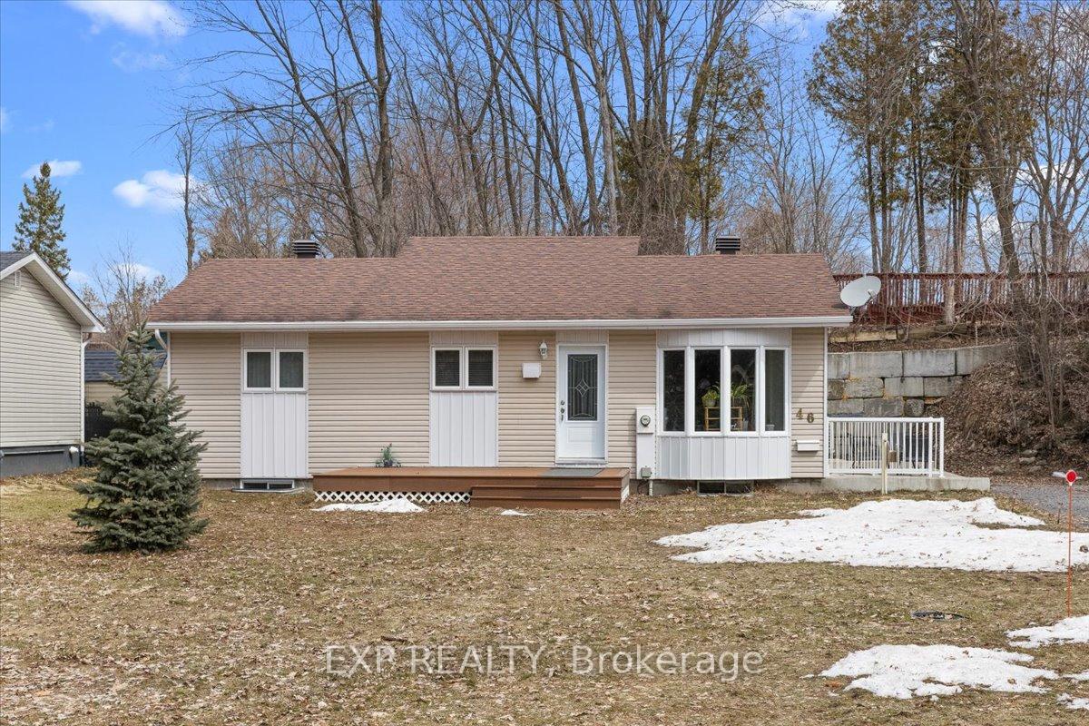 Photo 4 of 46 Dufour Street, Champlain, L'Orignal — HOMEH