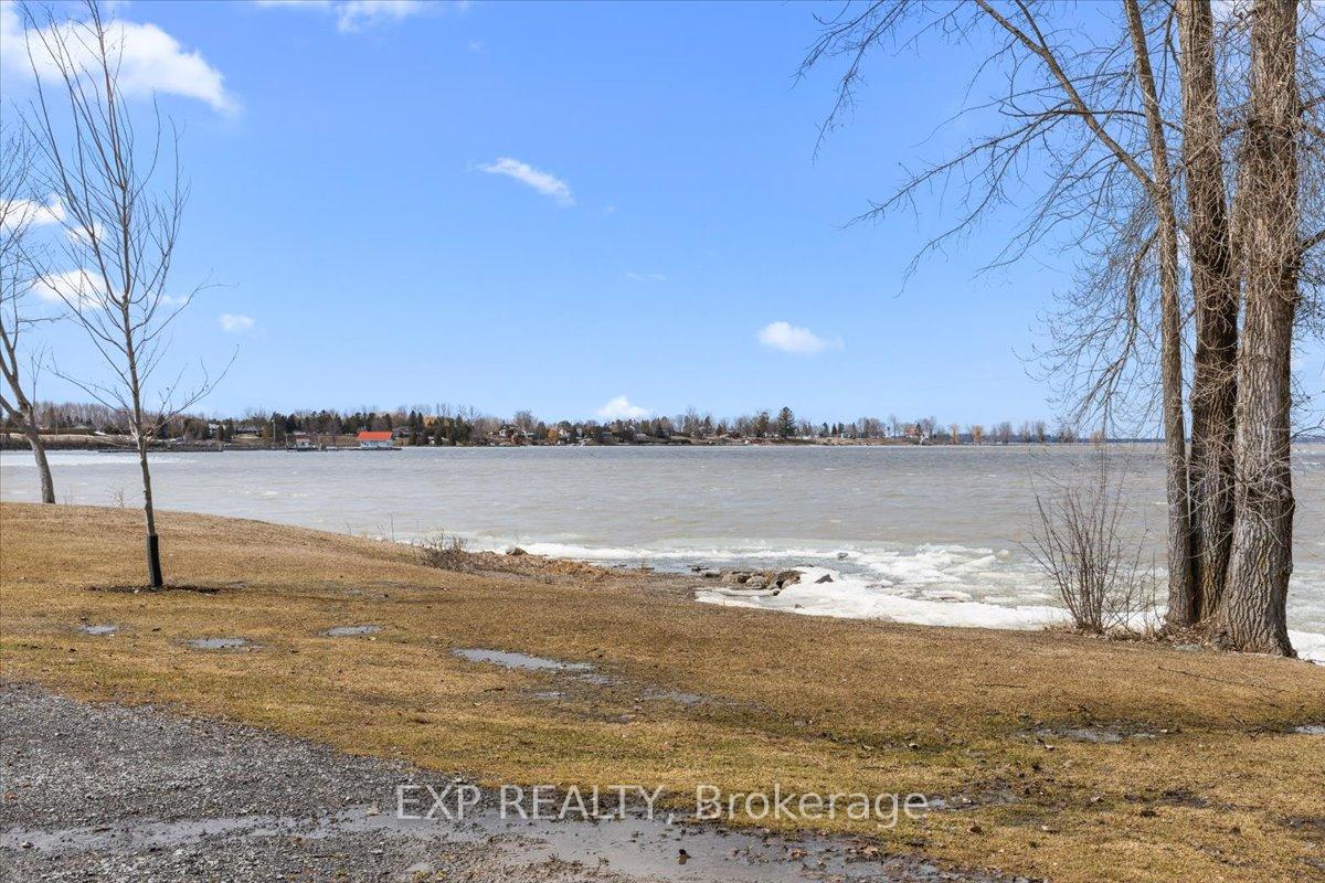 Photo 33 of 46 Dufour Street, Champlain, L'Orignal — HOMEH