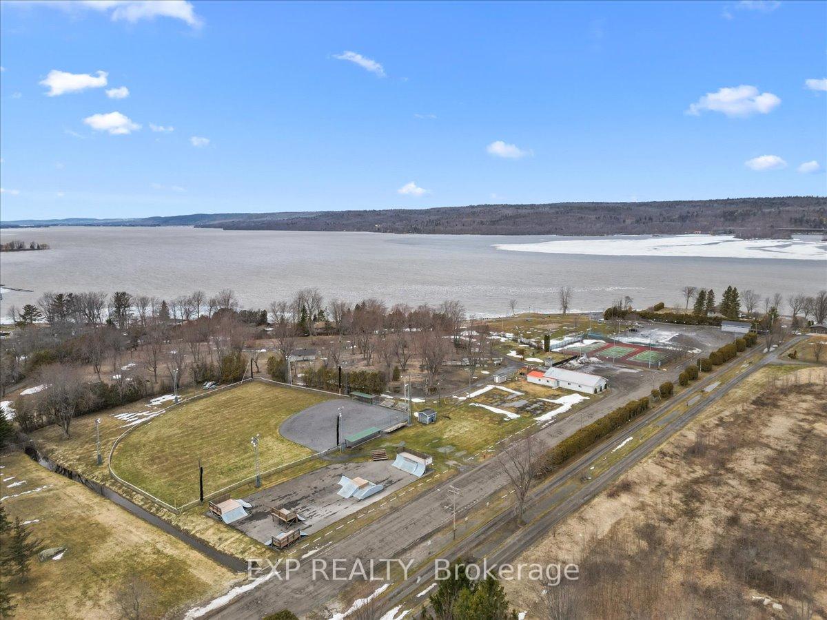Photo 34 of 46 Dufour Street, Champlain, L'Orignal — HOMEH