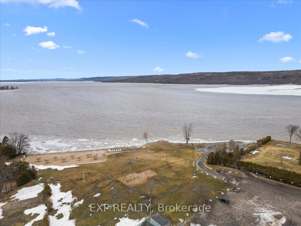 Photo 36 of 46 Dufour Street, Champlain, L'Orignal — HOMEH