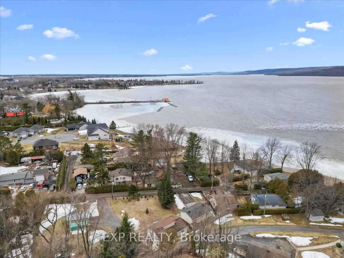 Photo 37 of 46 Dufour Street, Champlain, L'Orignal — HOMEH