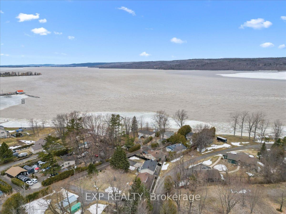 Photo 38 of 46 Dufour Street, Champlain, L'Orignal — HOMEH