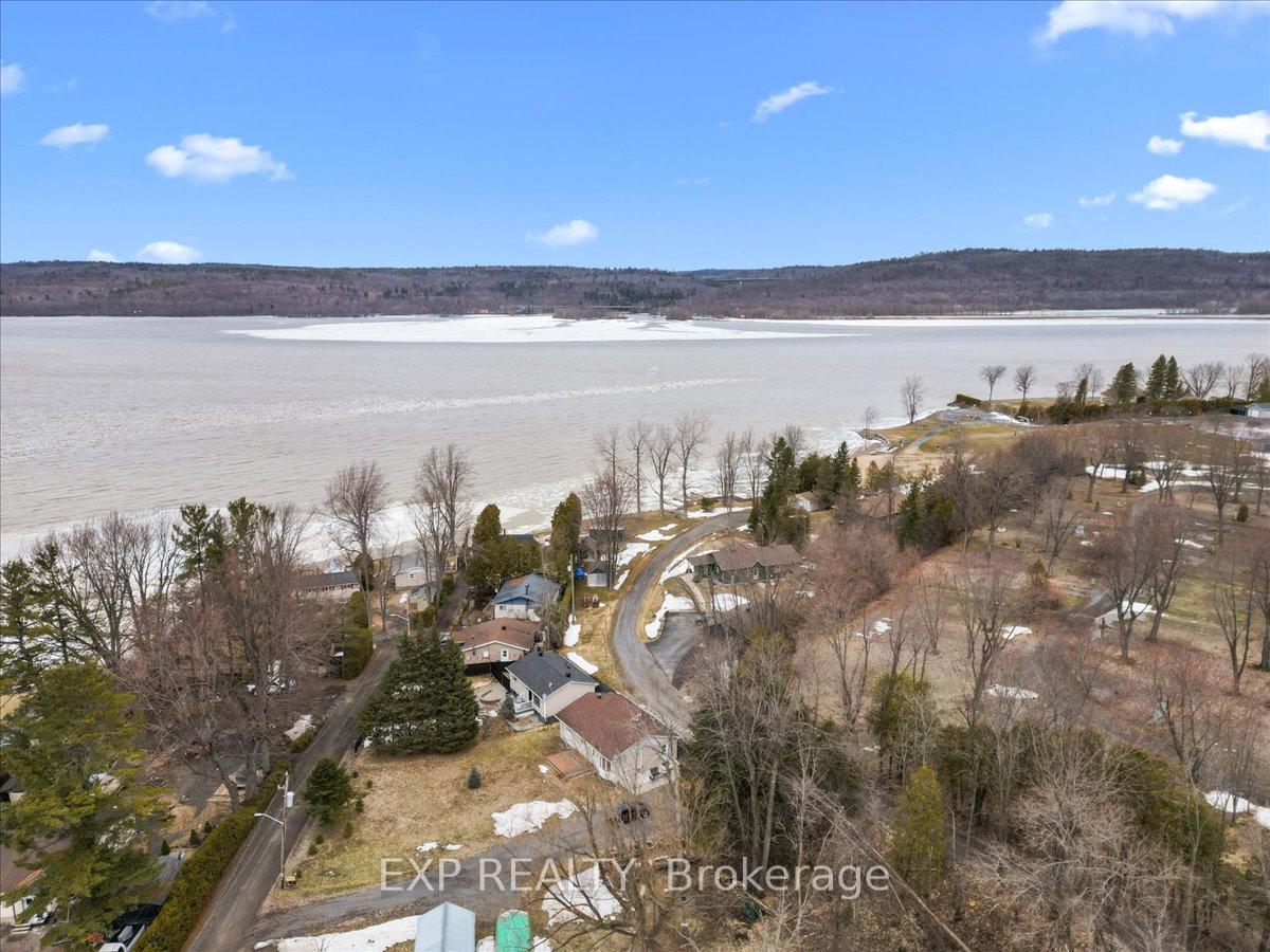Photo 40 of 46 Dufour Street, Champlain, L'Orignal — HOMEH