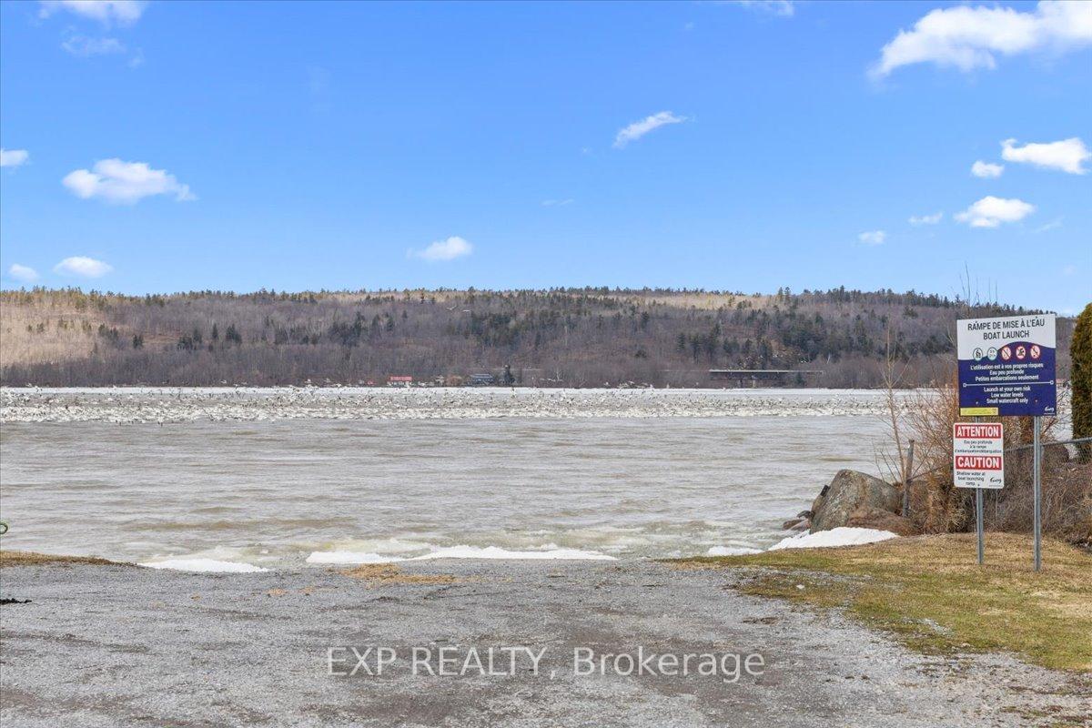Photo 43 of 46 Dufour Street, Champlain, L'Orignal — HOMEH