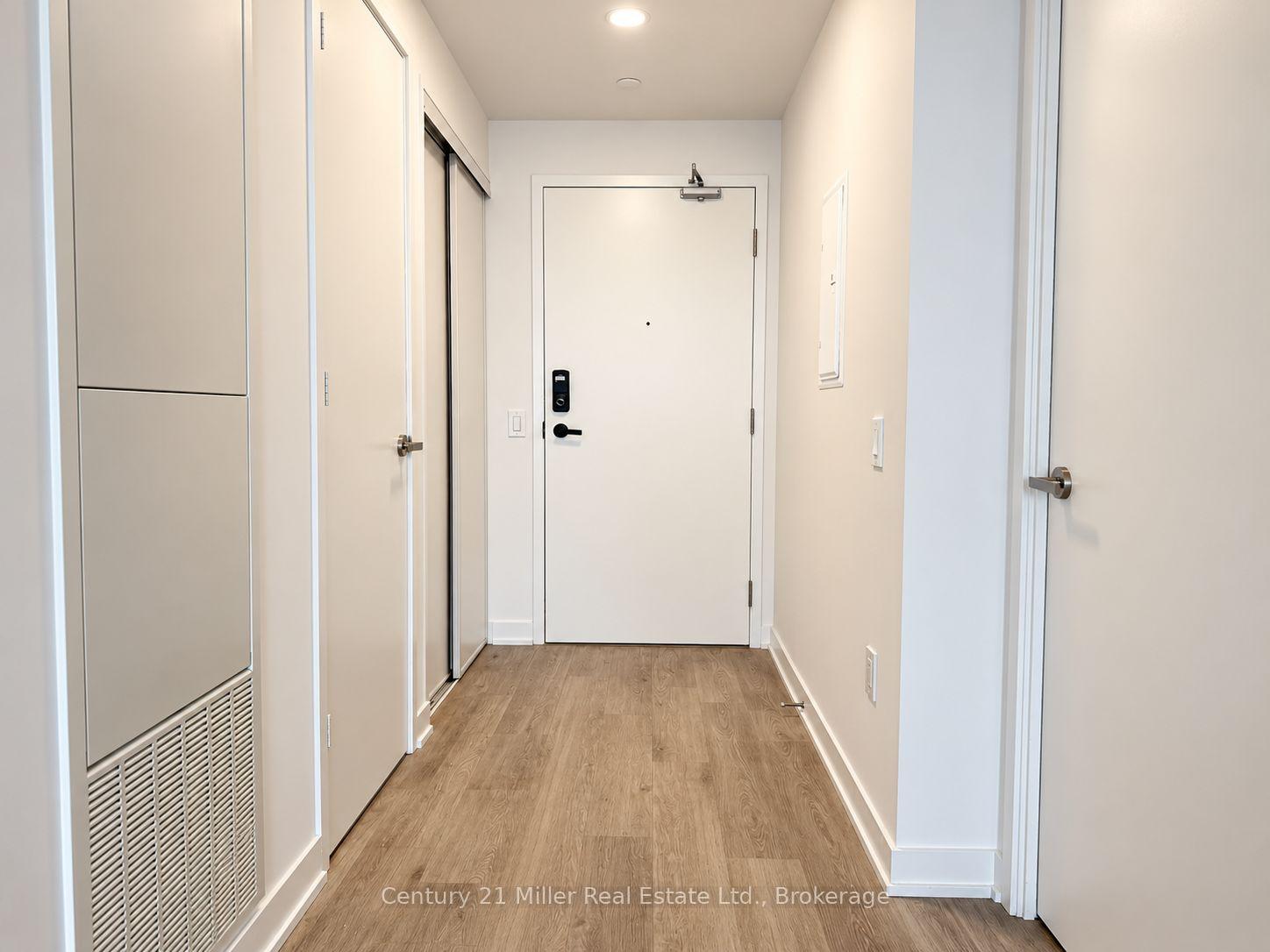 Photo 7 of Unit 3413, 3900 Confederation Parkway, Mississauga, City Centre — HOMEH