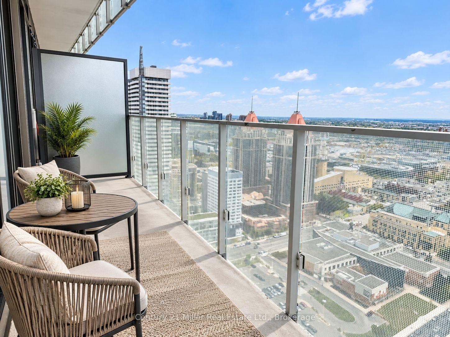 Photo 18 of Unit 3413, 3900 Confederation Parkway, Mississauga, City Centre — HOMEH