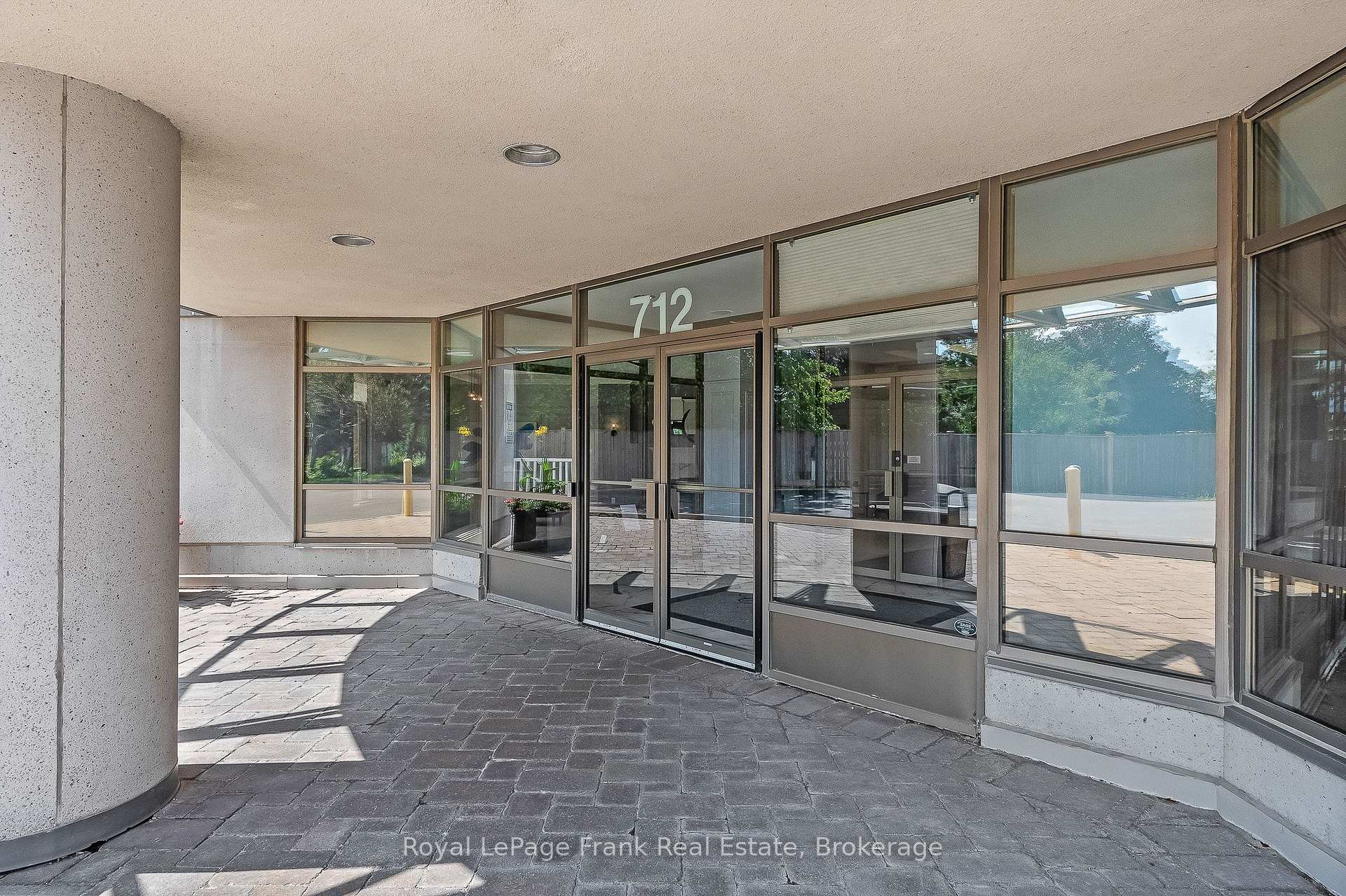 Photo 3 of Unit 602, 712 Rossland Road E, Whitby, Pringle Creek — HOMEH