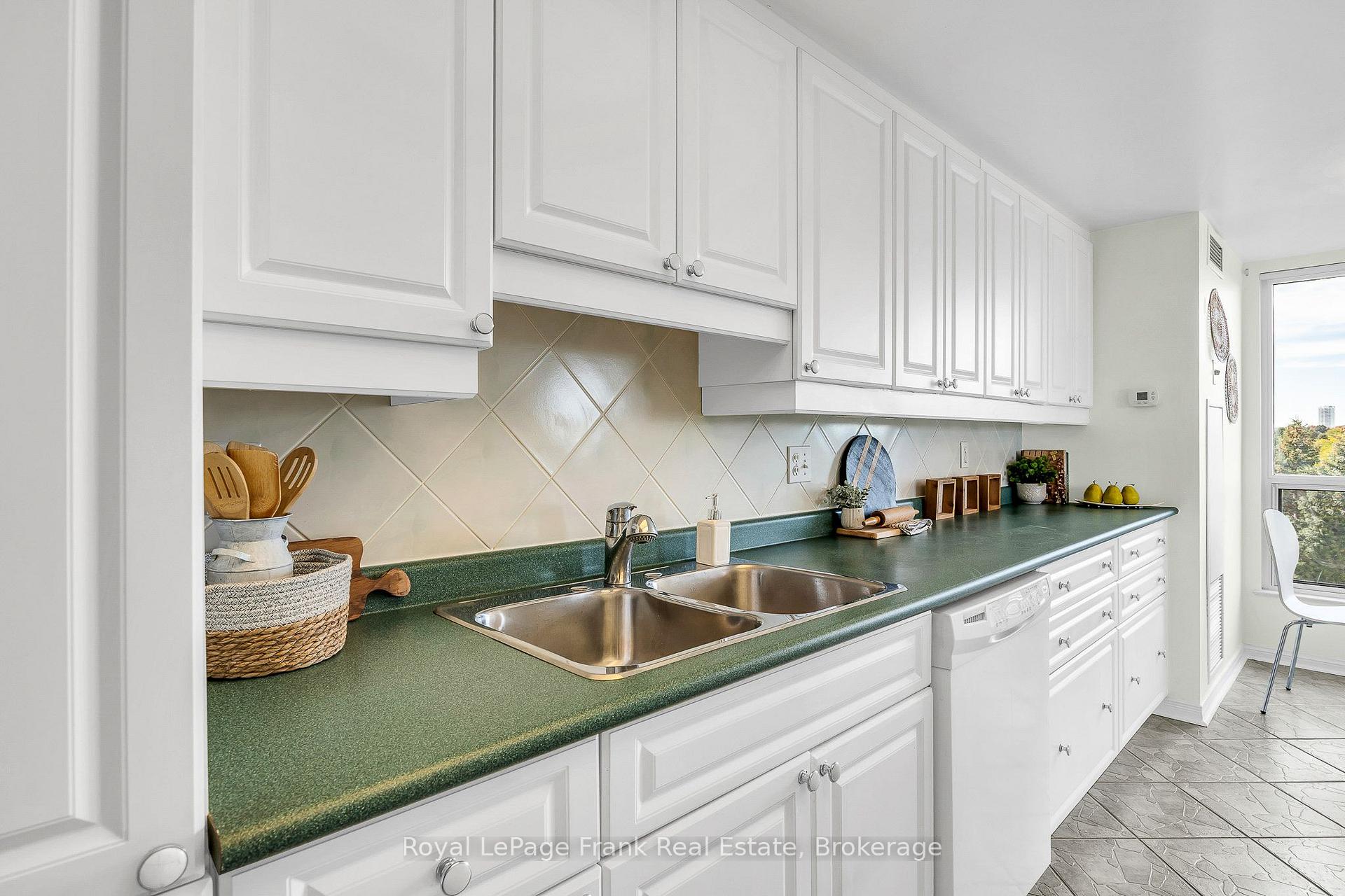 Photo 16 of Unit 602, 712 Rossland Road E, Whitby, Pringle Creek — HOMEH