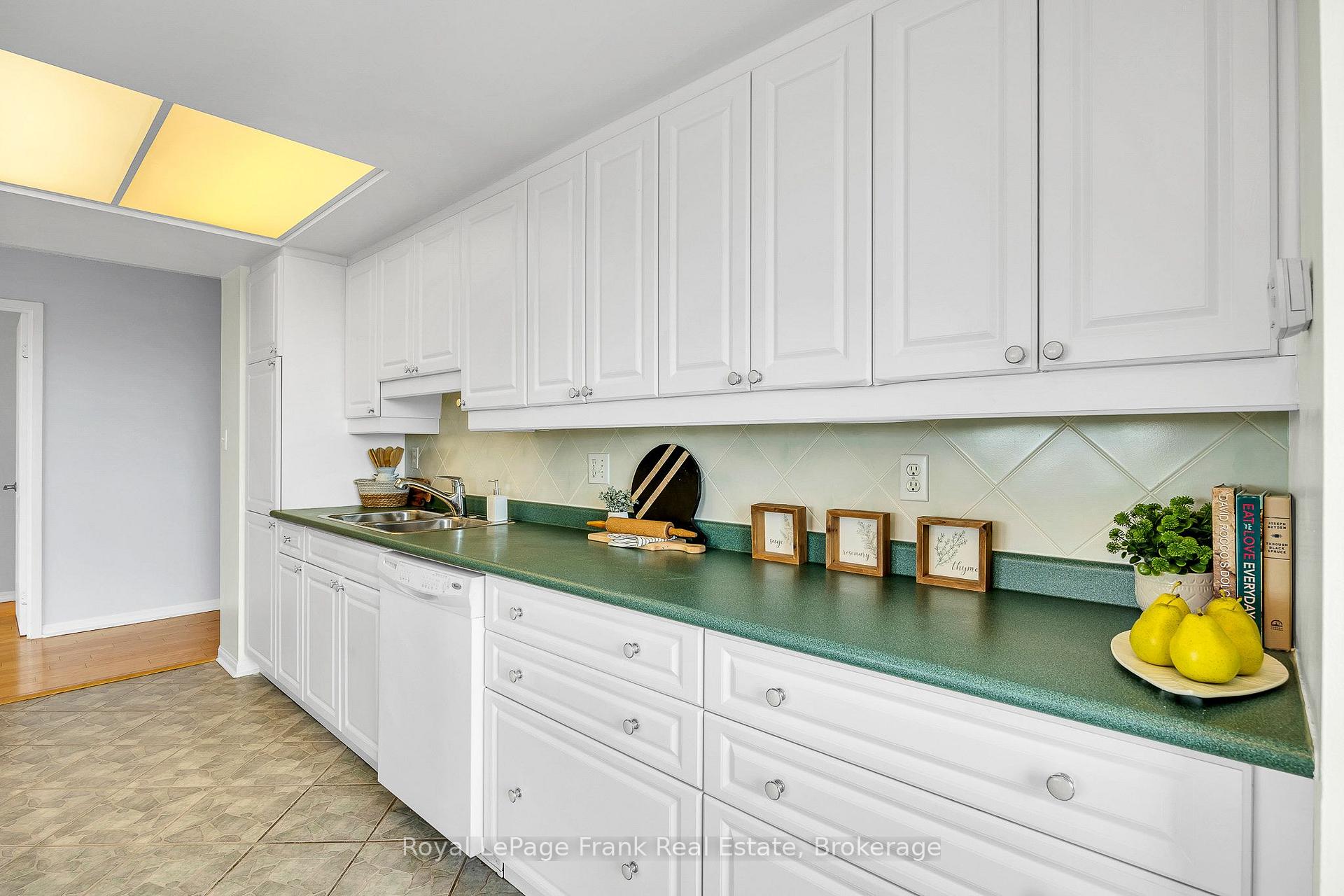 Photo 17 of Unit 602, 712 Rossland Road E, Whitby, Pringle Creek — HOMEH