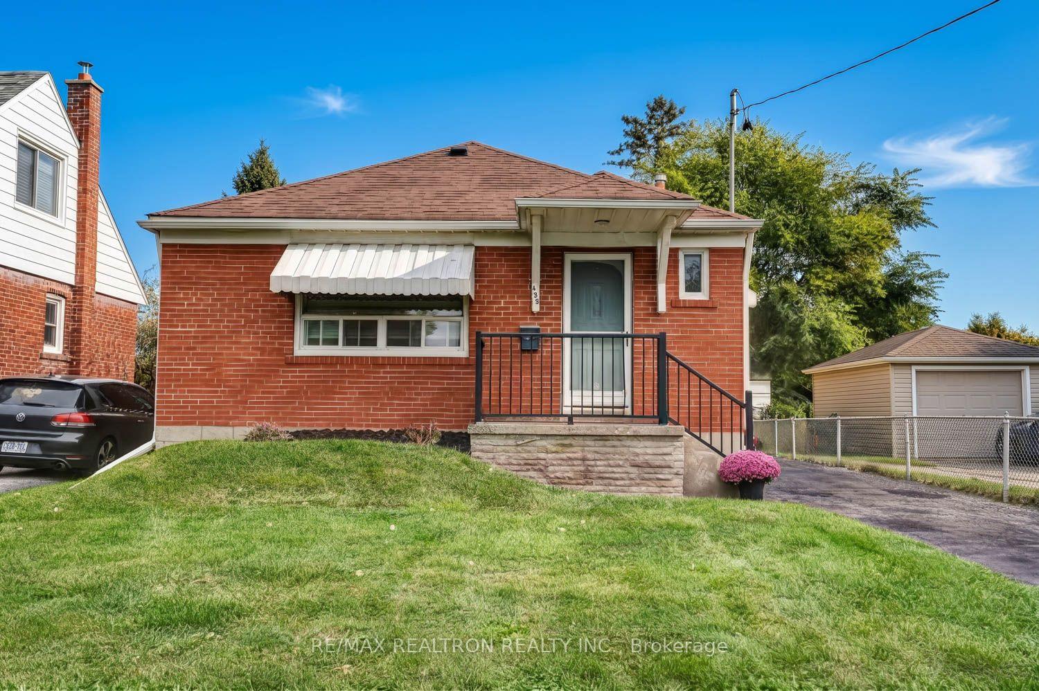 Photo 2 of 139 Tower Drive, Scarborough, Wexford-Maryvale — HOMEH