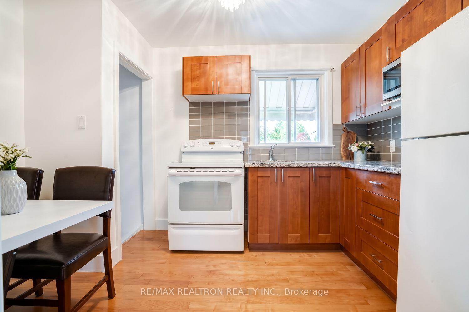 Photo 10 of 139 Tower Drive, Scarborough, Wexford-Maryvale — HOMEH