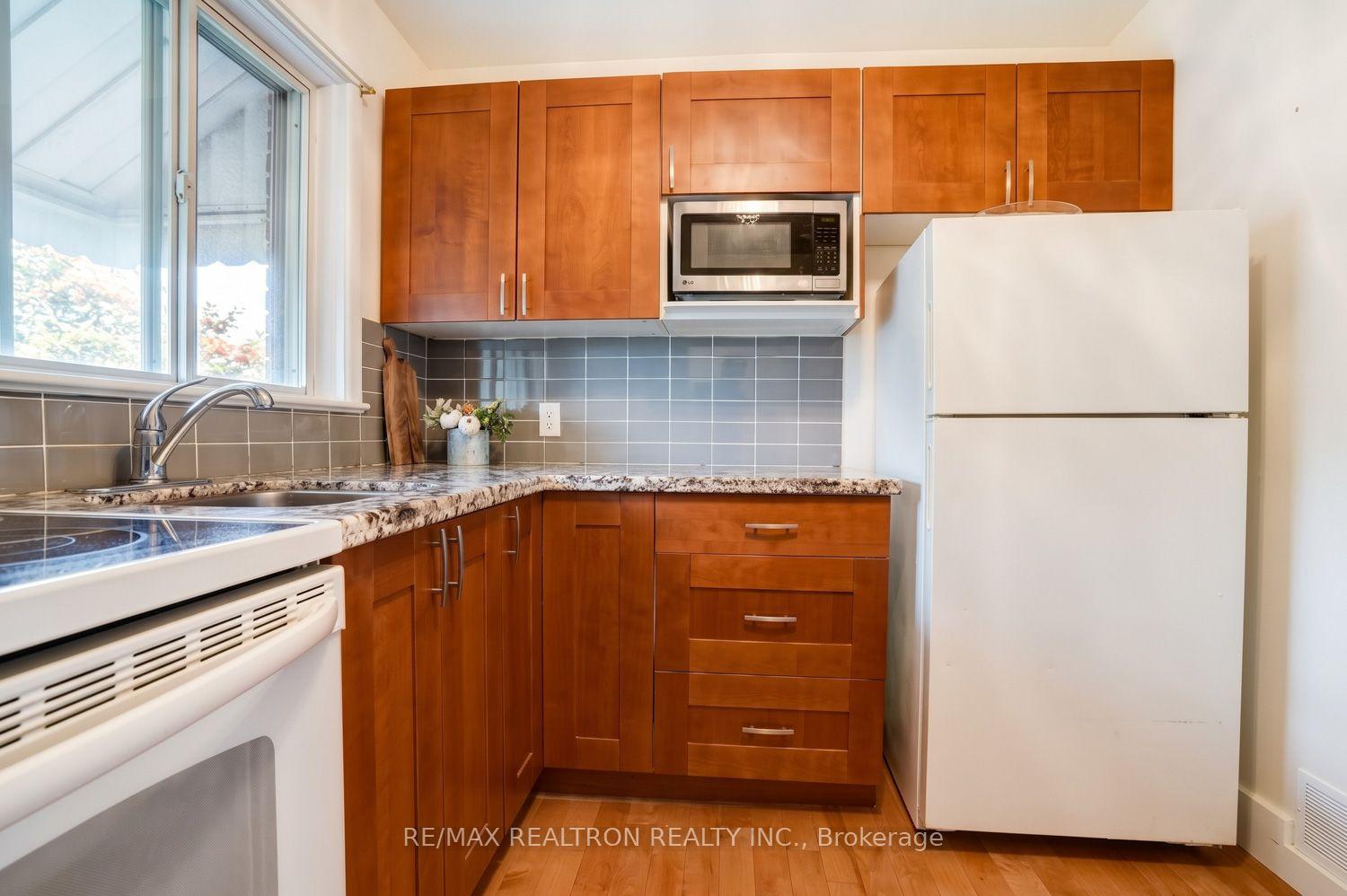Photo 12 of 139 Tower Drive, Scarborough, Wexford-Maryvale — HOMEH
