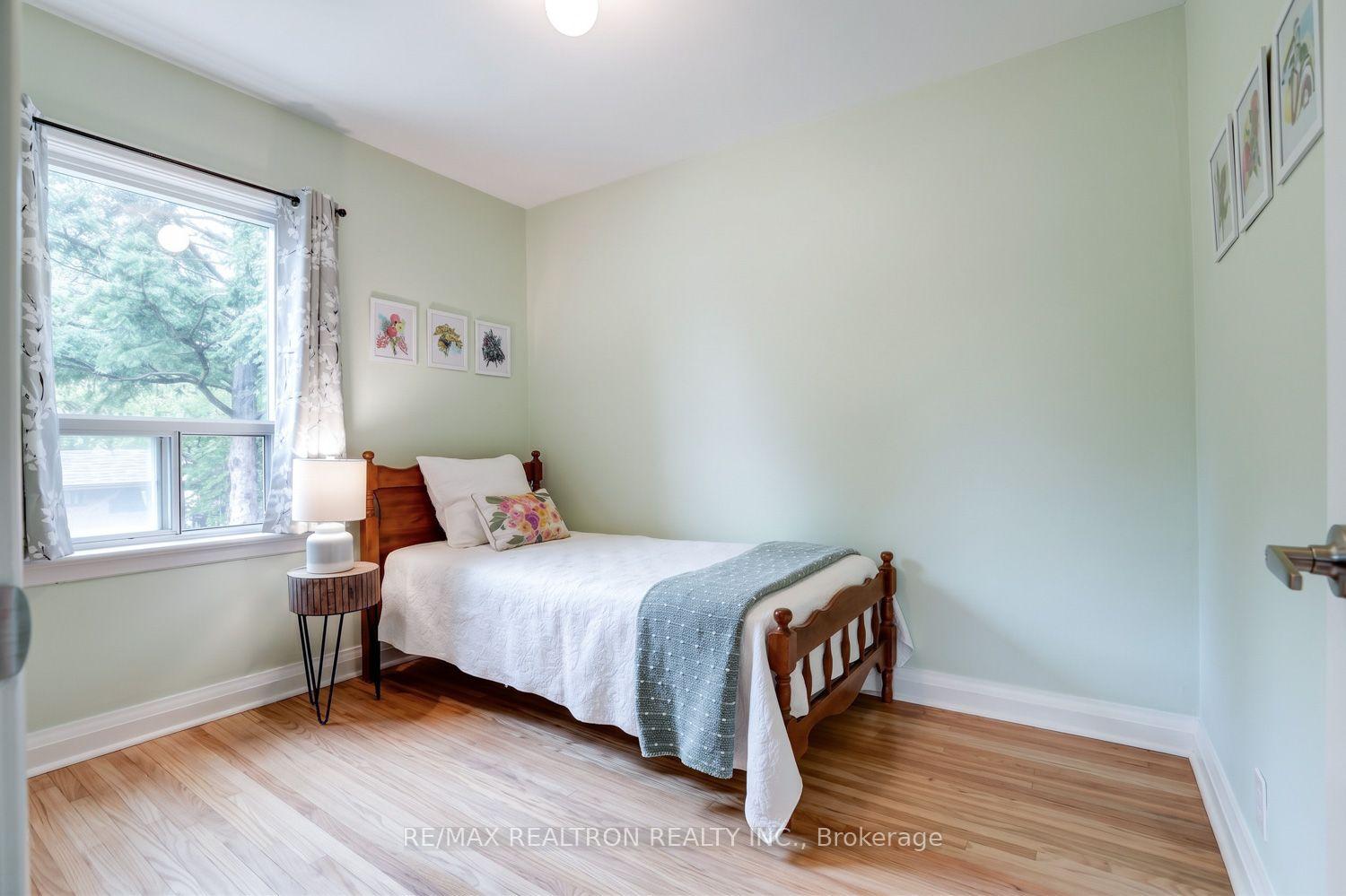 Photo 18 of 139 Tower Drive, Scarborough, Wexford-Maryvale — HOMEH