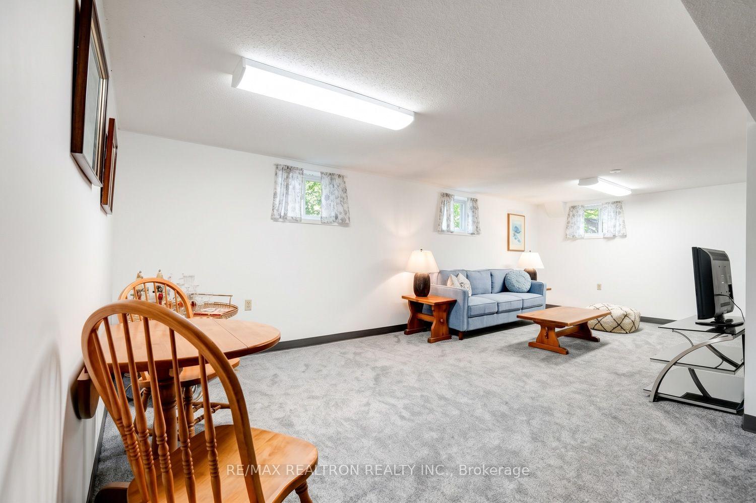 Photo 20 of 139 Tower Drive, Scarborough, Wexford-Maryvale — HOMEH