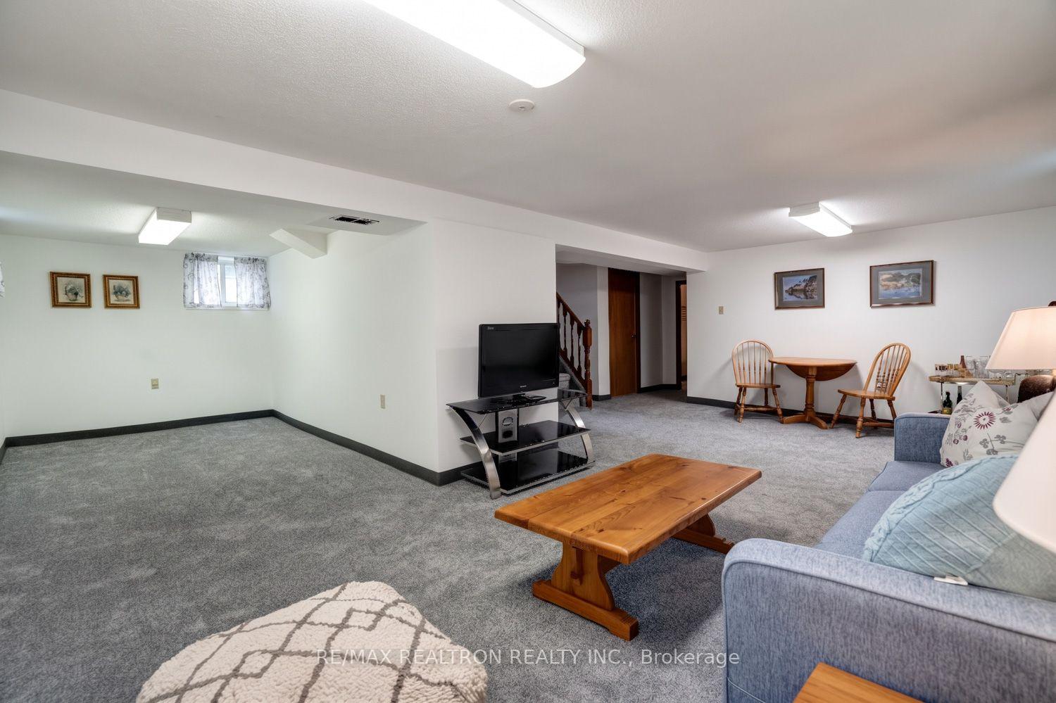 Photo 22 of 139 Tower Drive, Scarborough, Wexford-Maryvale — HOMEH