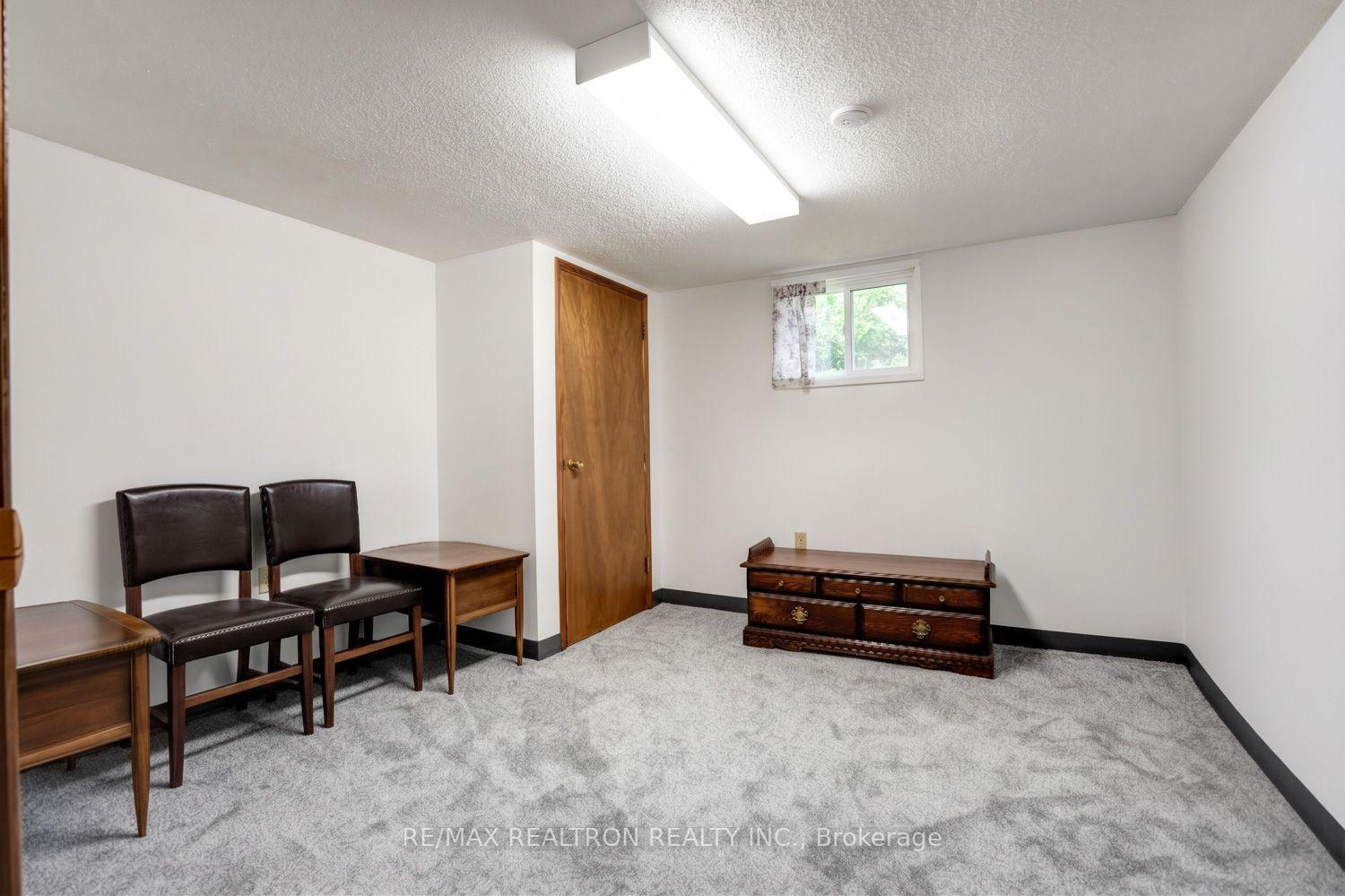 Photo 23 of 139 Tower Drive, Scarborough, Wexford-Maryvale — HOMEH