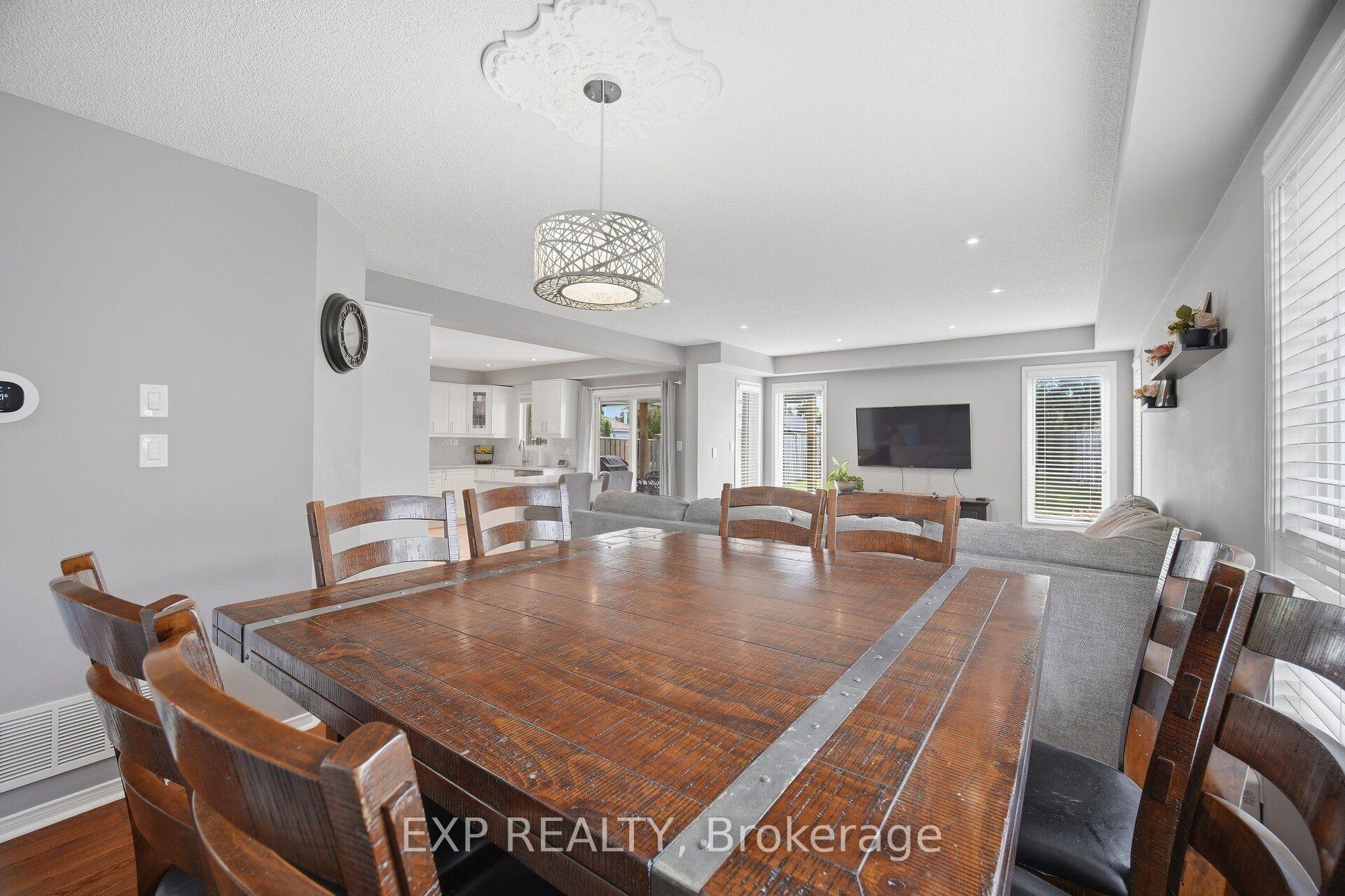 Photo 8 of 1014 Bradley Terrace, Milton, Beaty — HOMEH