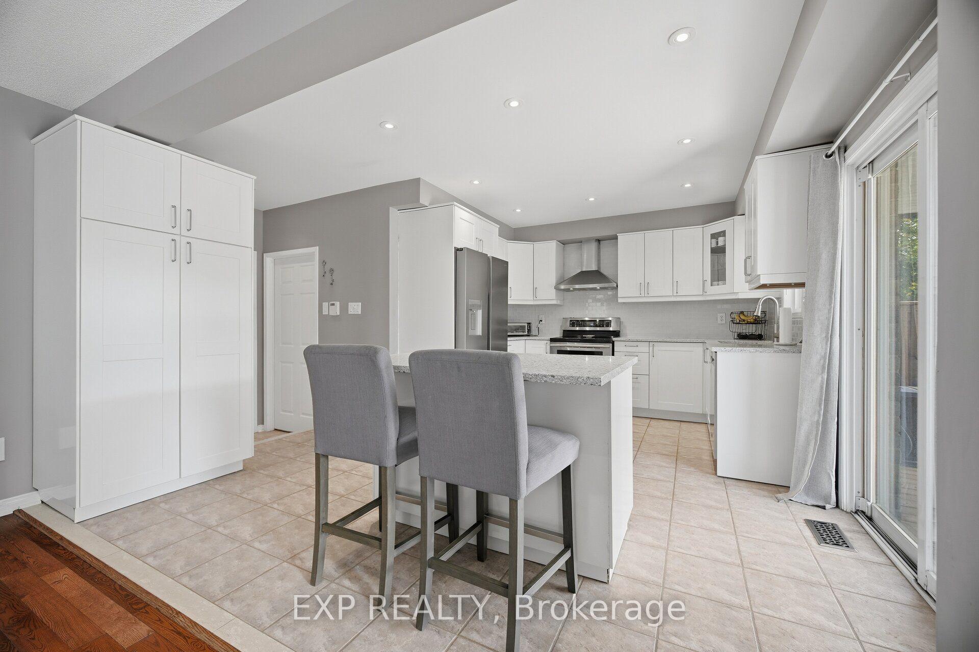 Photo 10 of 1014 Bradley Terrace, Milton, Beaty — HOMEH