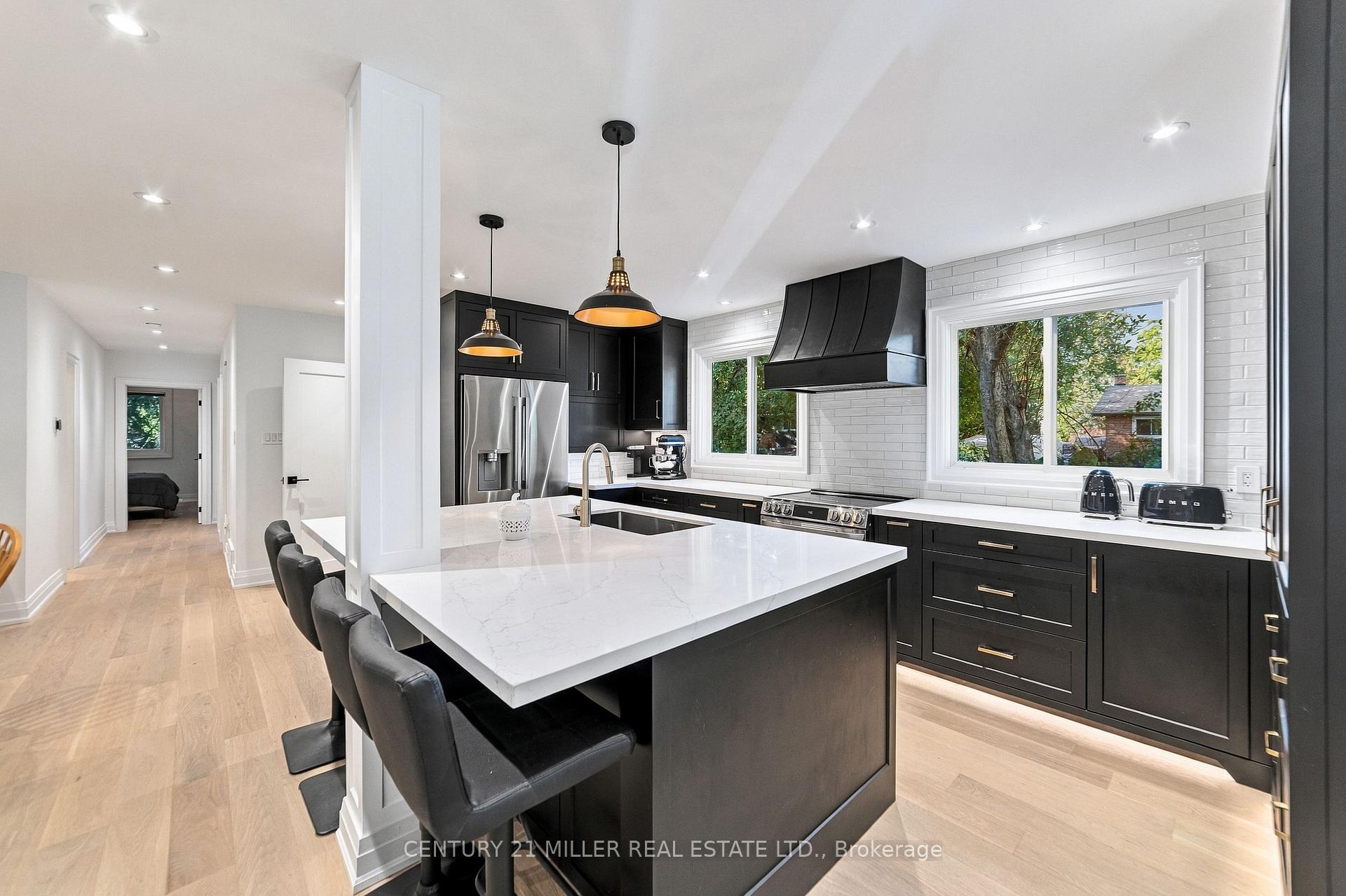 Photo 11 of 1200 Ingledene Drive, Oakville, Falgarwood — HOMEH