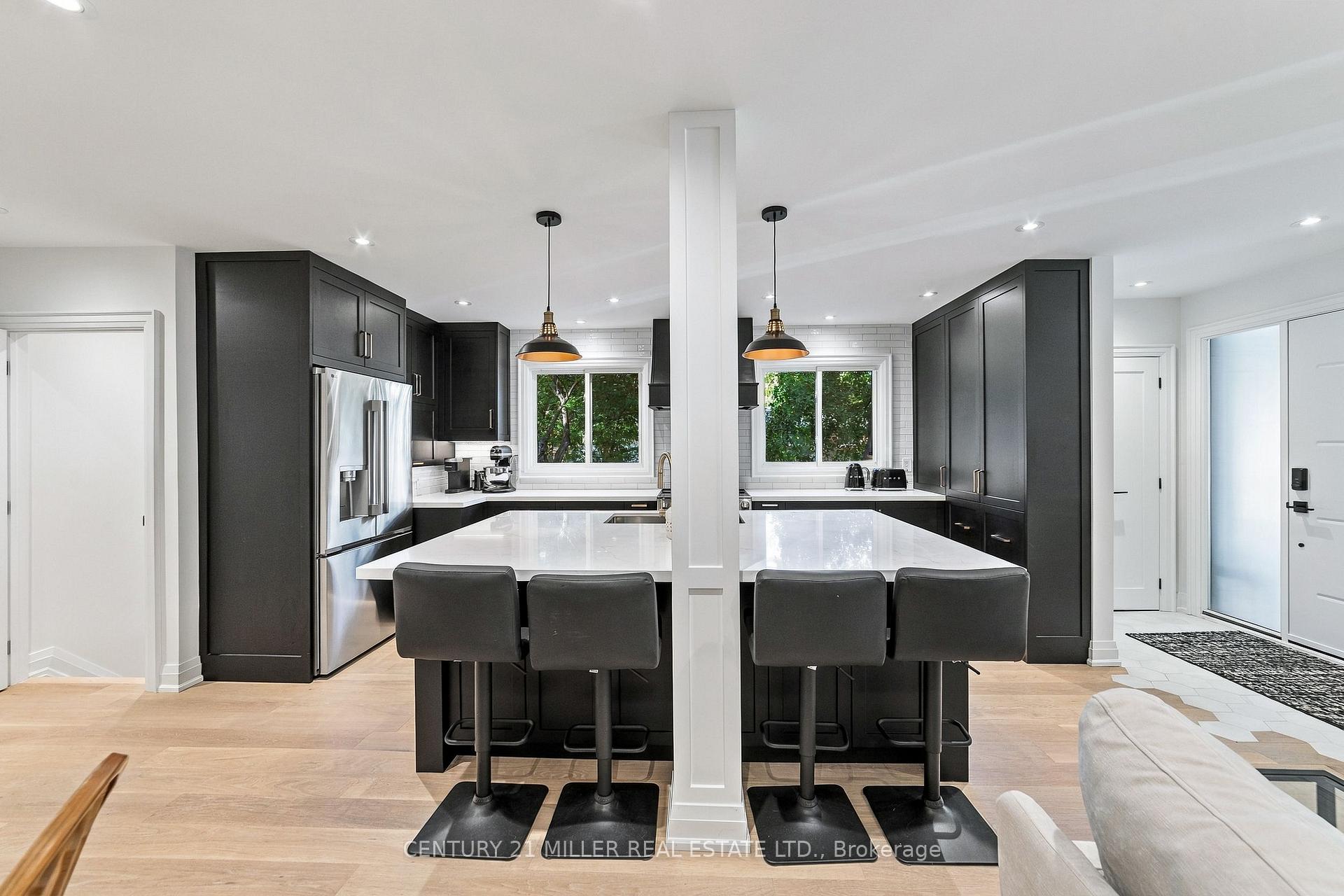 Photo 12 of 1200 Ingledene Drive, Oakville, Falgarwood — HOMEH