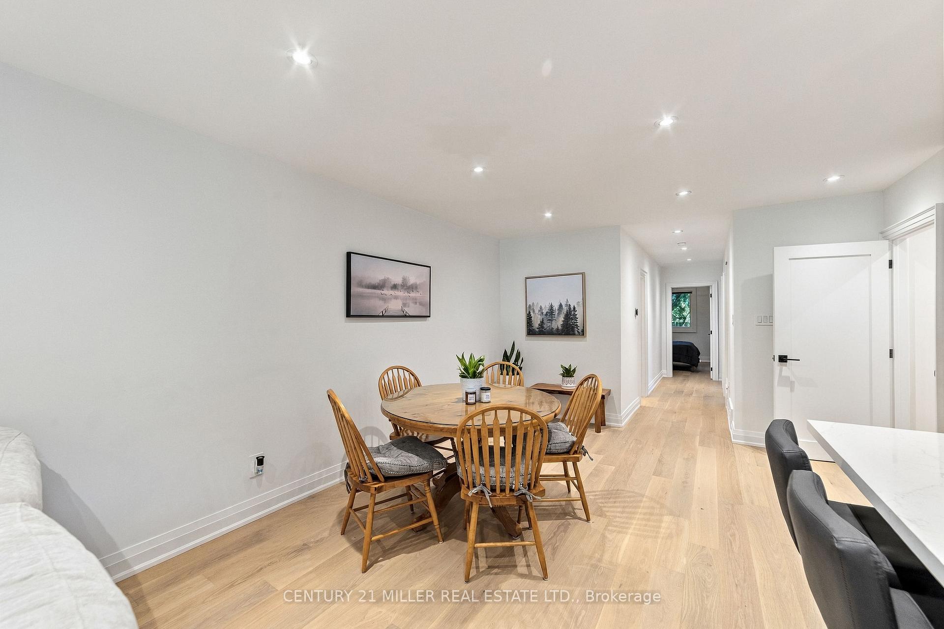 Photo 13 of 1200 Ingledene Drive, Oakville, Falgarwood — HOMEH