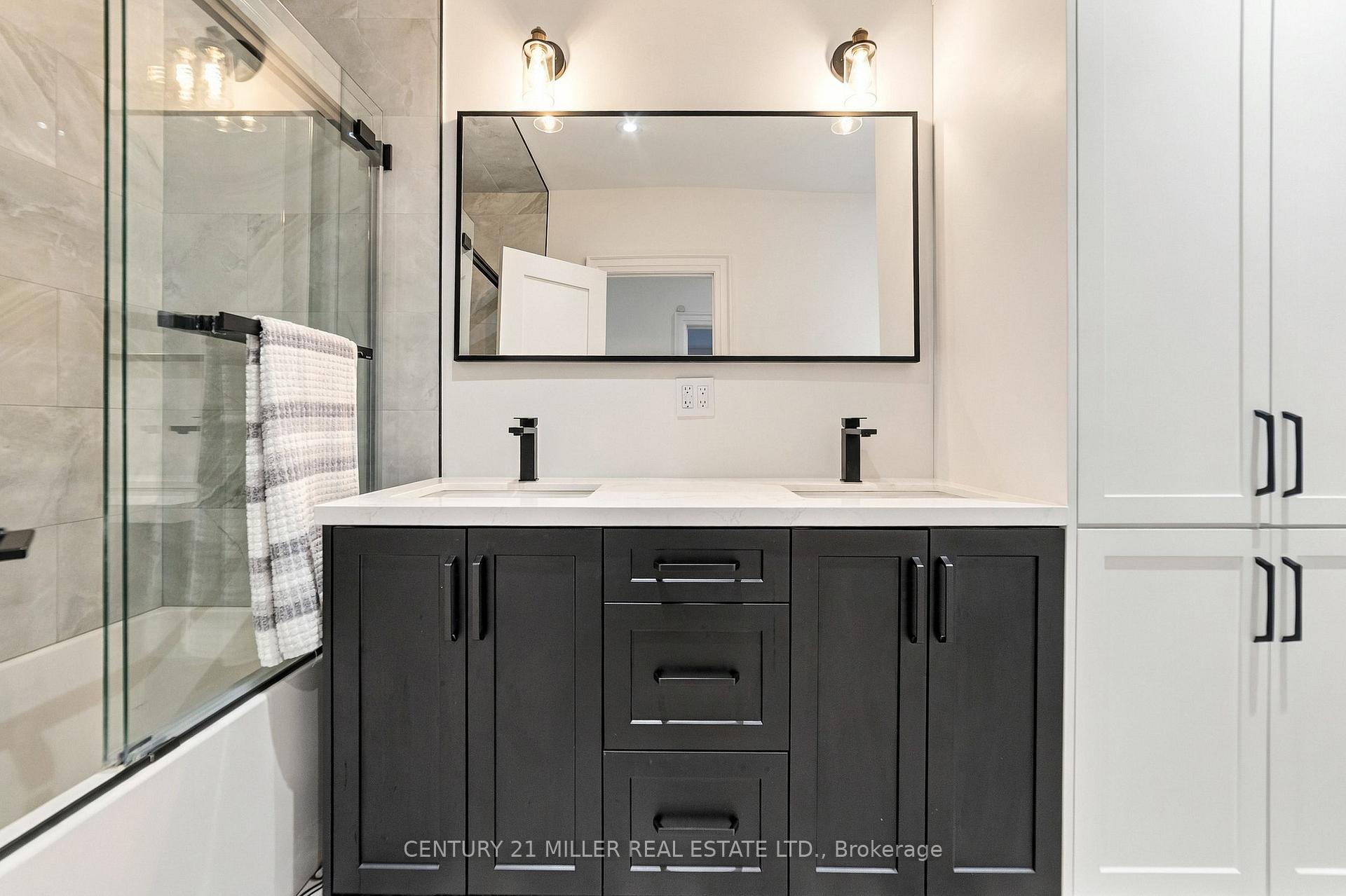 Photo 17 of 1200 Ingledene Drive, Oakville, Falgarwood — HOMEH
