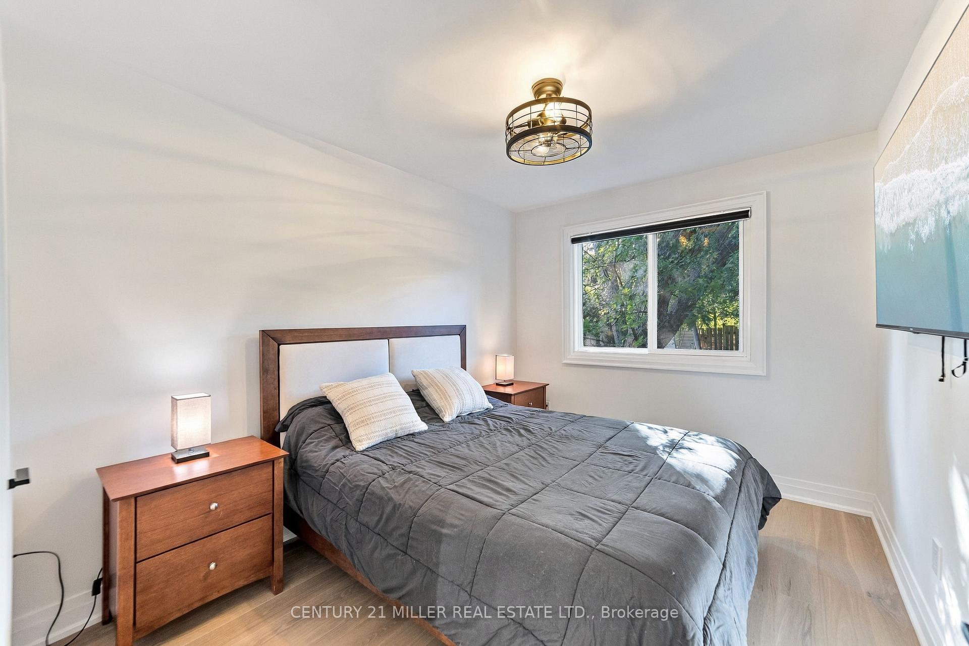 Photo 20 of 1200 Ingledene Drive, Oakville, Falgarwood — HOMEH