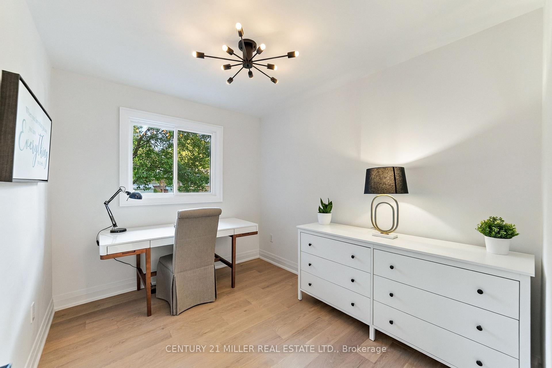 Photo 22 of 1200 Ingledene Drive, Oakville, Falgarwood — HOMEH