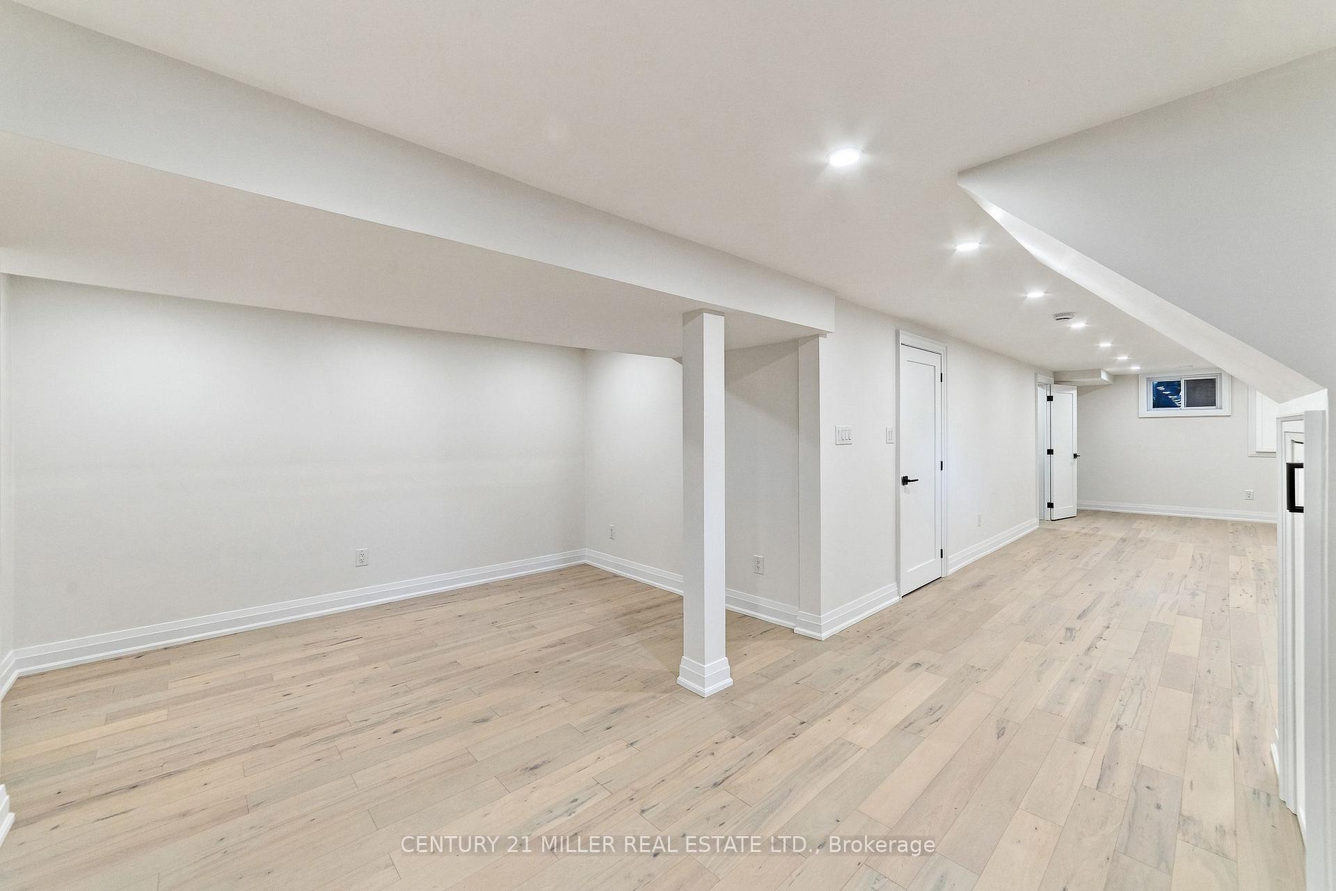 Photo 40 of 1200 Ingledene Drive, Oakville, Falgarwood — HOMEH
