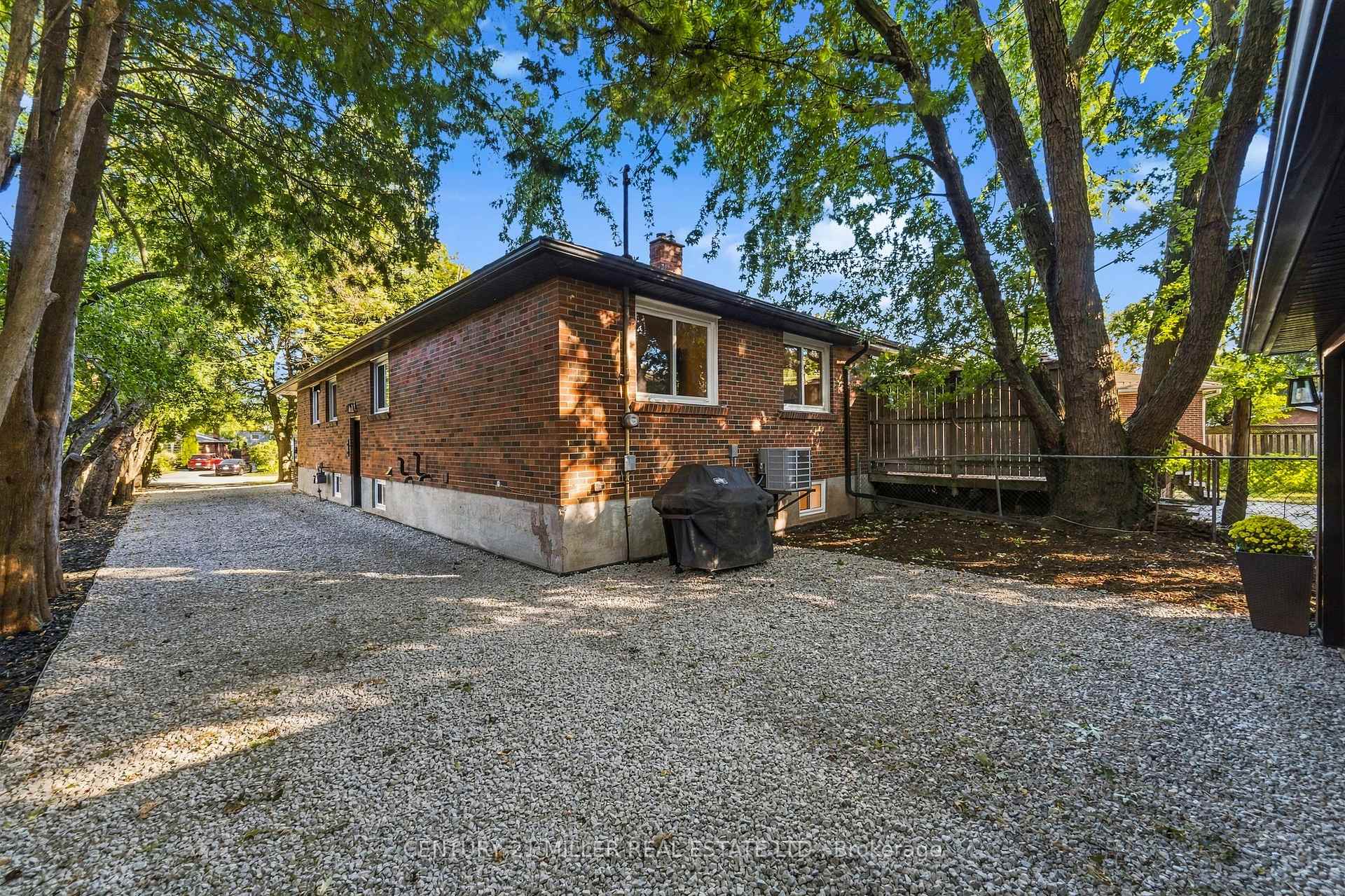 Photo 43 of 1200 Ingledene Drive, Oakville, Falgarwood — HOMEH