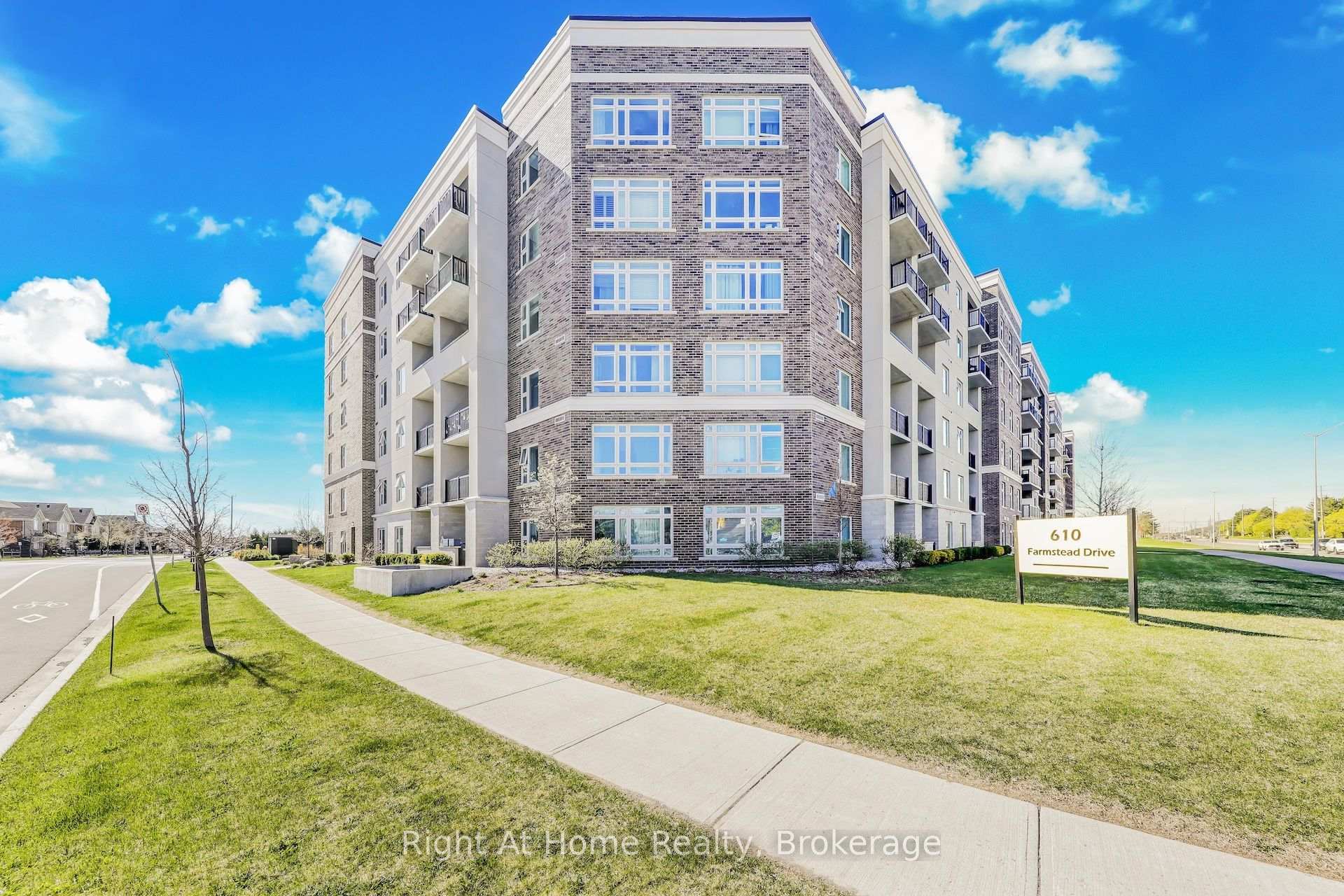 Photo of Unit 307, 610 Farmstead Drive