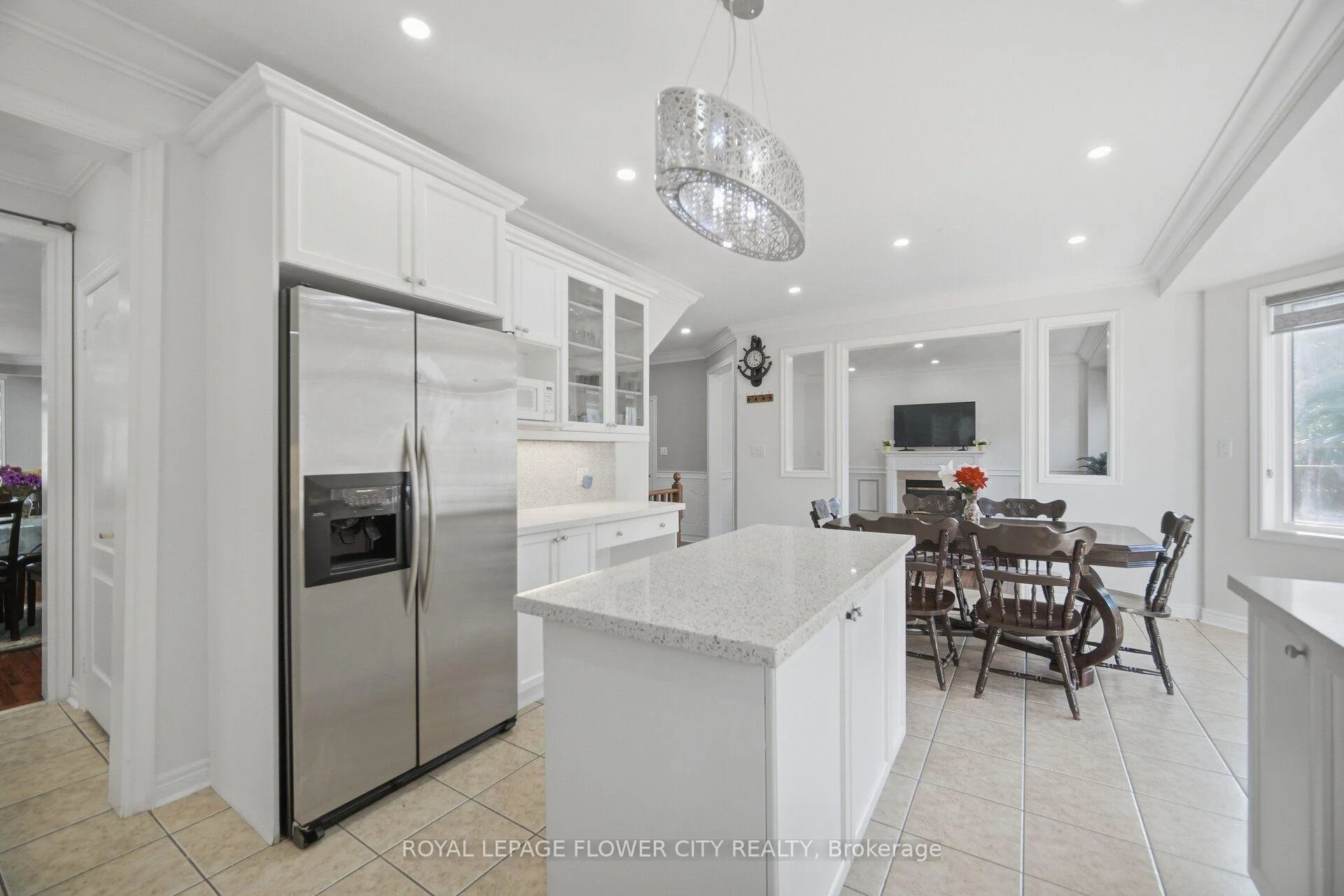 Photo 13 of 4 Castle Mountain Drive, Brampton, Sandringham-Wellington — HOMEH
