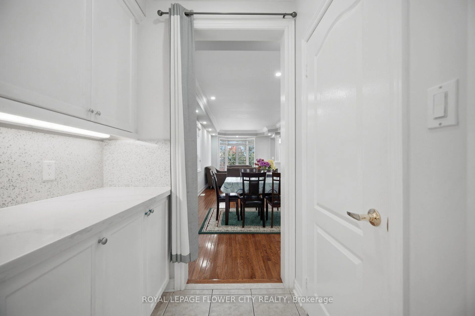 Photo 15 of 4 Castle Mountain Drive, Brampton, Sandringham-Wellington — HOMEH