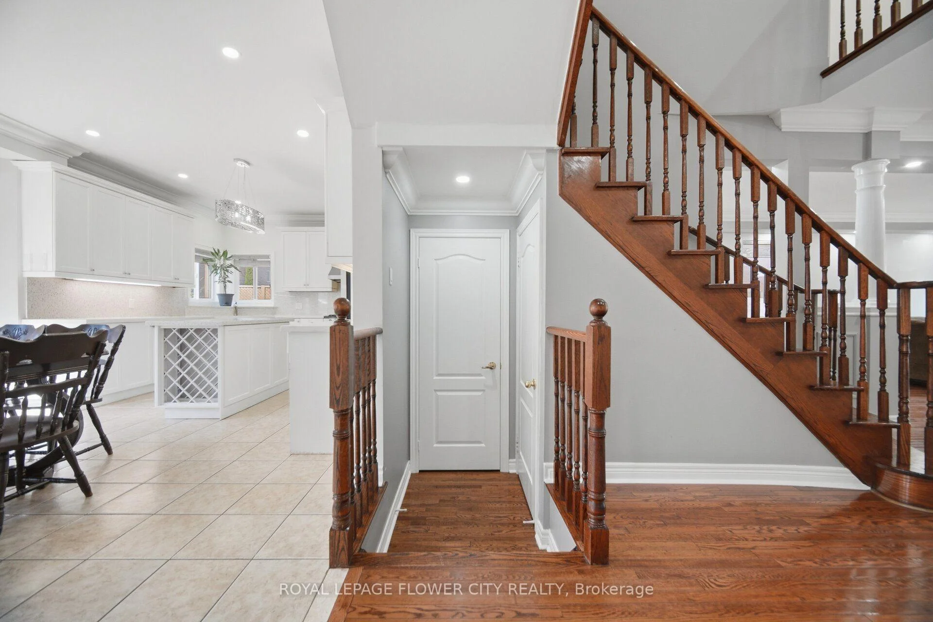 Photo 19 of 4 Castle Mountain Drive, Brampton, Sandringham-Wellington — HOMEH