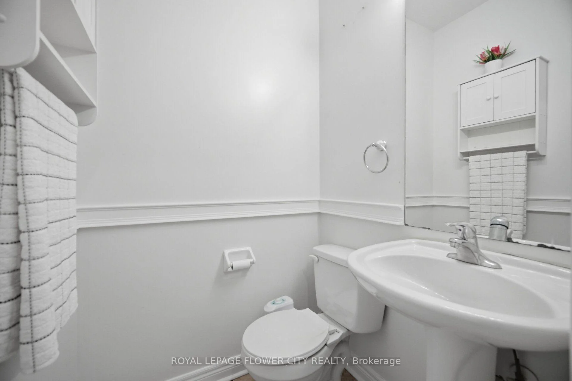 Photo 20 of 4 Castle Mountain Drive, Brampton, Sandringham-Wellington — HOMEH