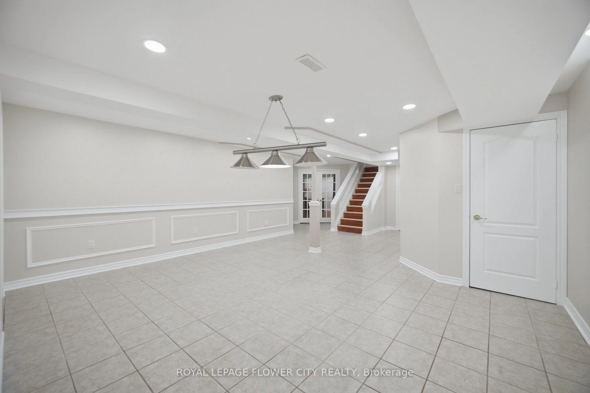 Photo 37 of 4 Castle Mountain Drive, Brampton, Sandringham-Wellington — HOMEH