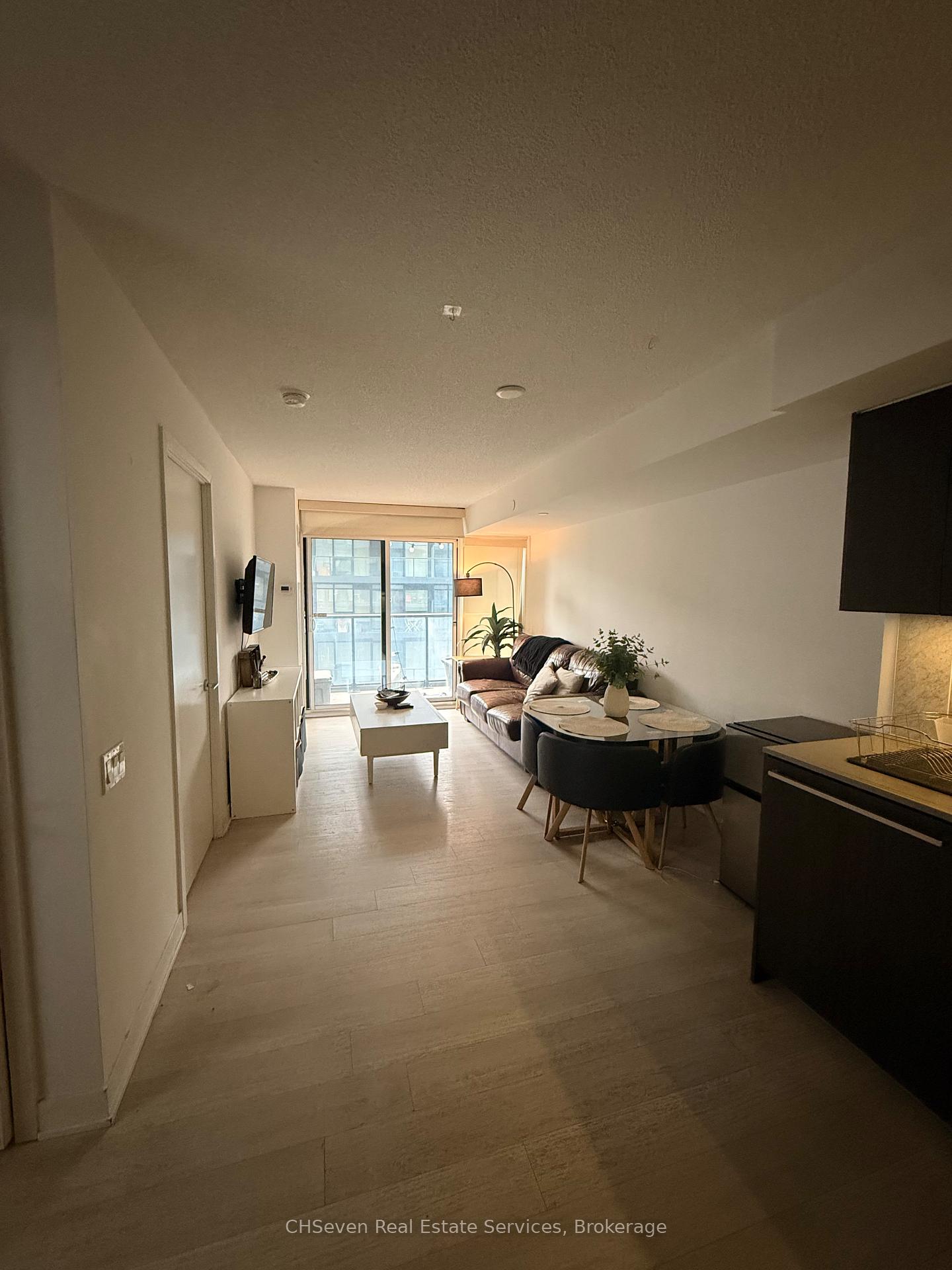 Photo 6 of Unit 907, 70 Queens Wharf Road, Toronto, Waterfront Communities — HOMEH