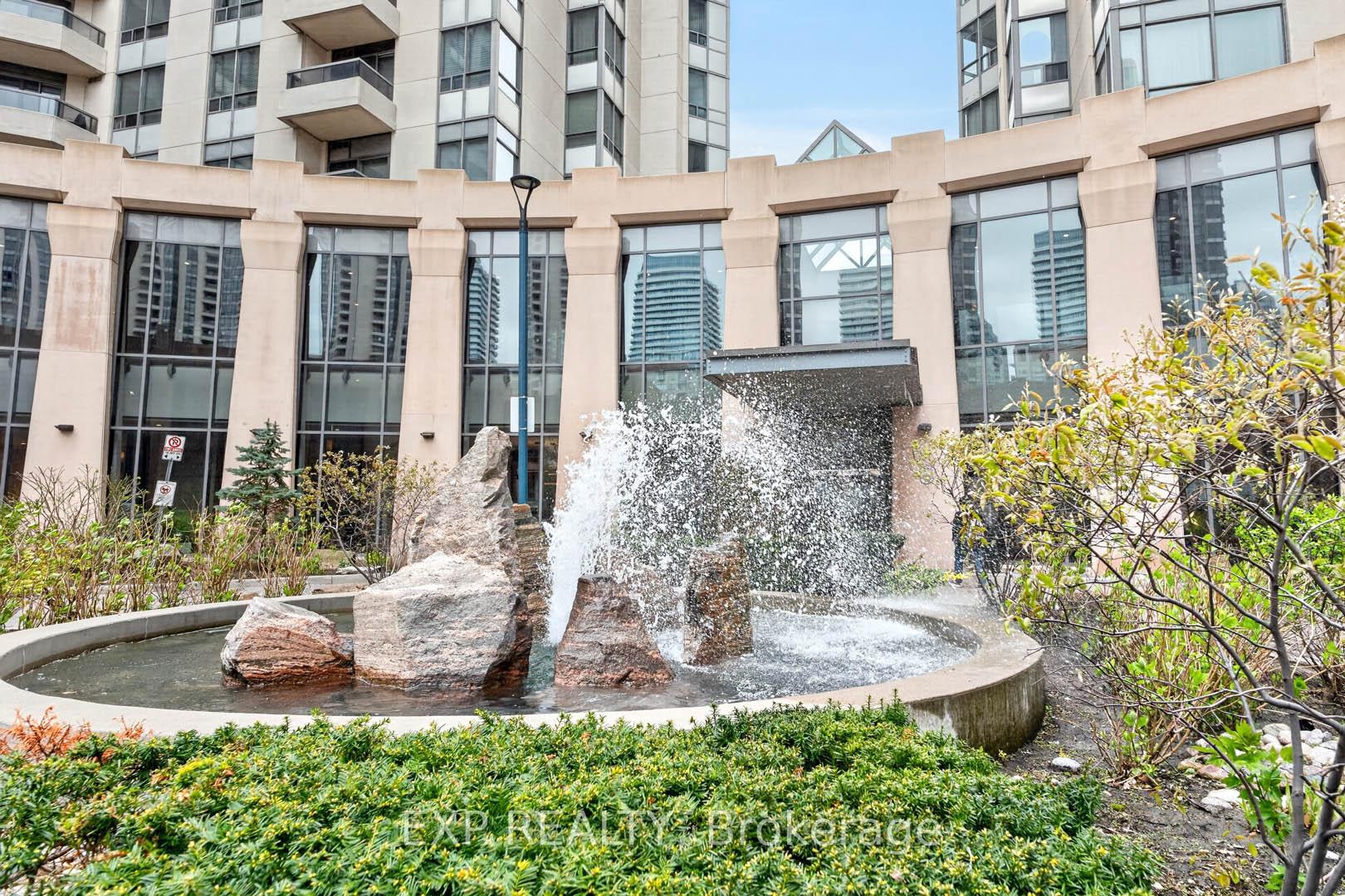 Photo 4 of Unit 1109, 5 Northtown Way, North York, Willowdale East — HOMEH