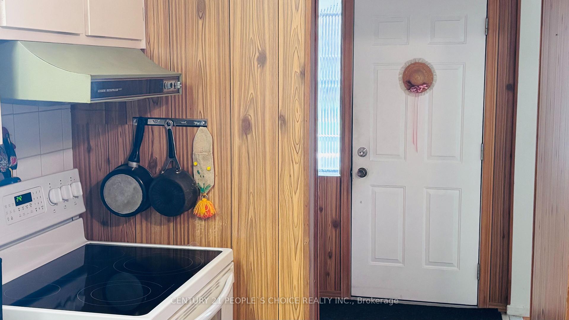 Photo 5 of 2555 Chalkwell Close, Mississauga, Clarkson — HOMEH