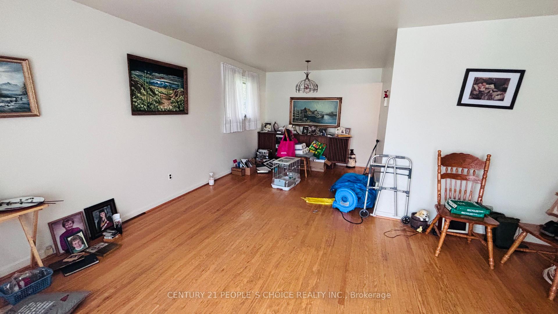 Photo 7 of 2555 Chalkwell Close, Mississauga, Clarkson — HOMEH