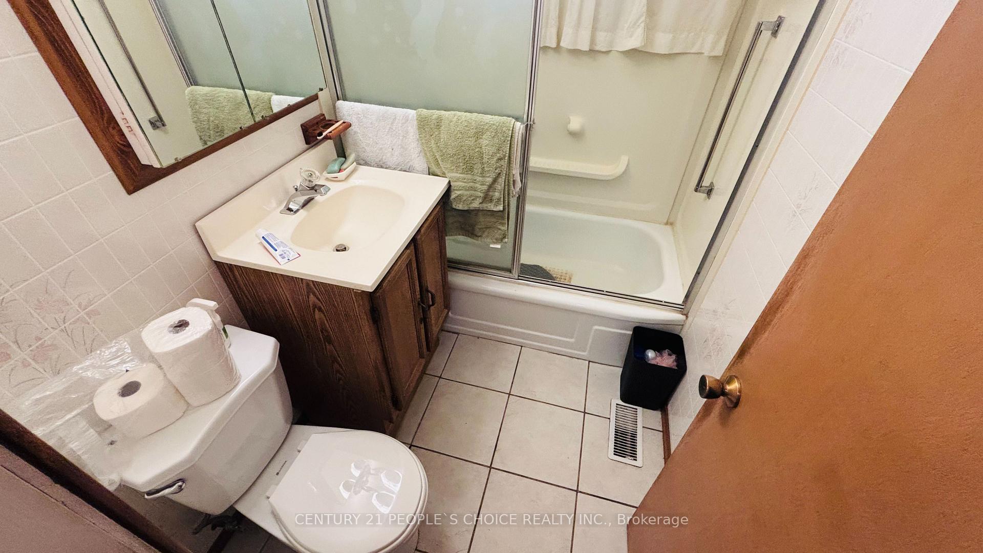Photo 9 of 2555 Chalkwell Close, Mississauga, Clarkson — HOMEH