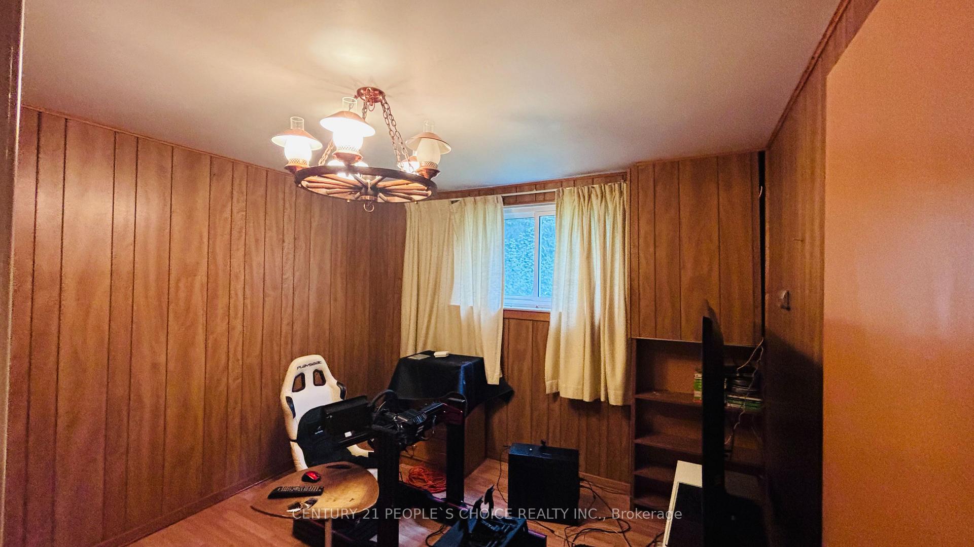 Photo 16 of 2555 Chalkwell Close, Mississauga, Clarkson — HOMEH