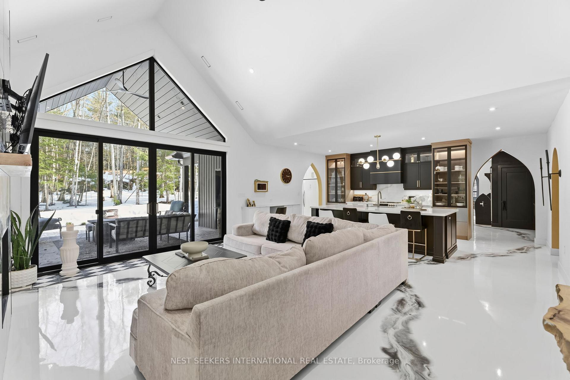 Photo 20 of 1017 Davis Drive, Gravenhurst, Morrison — HOMEH