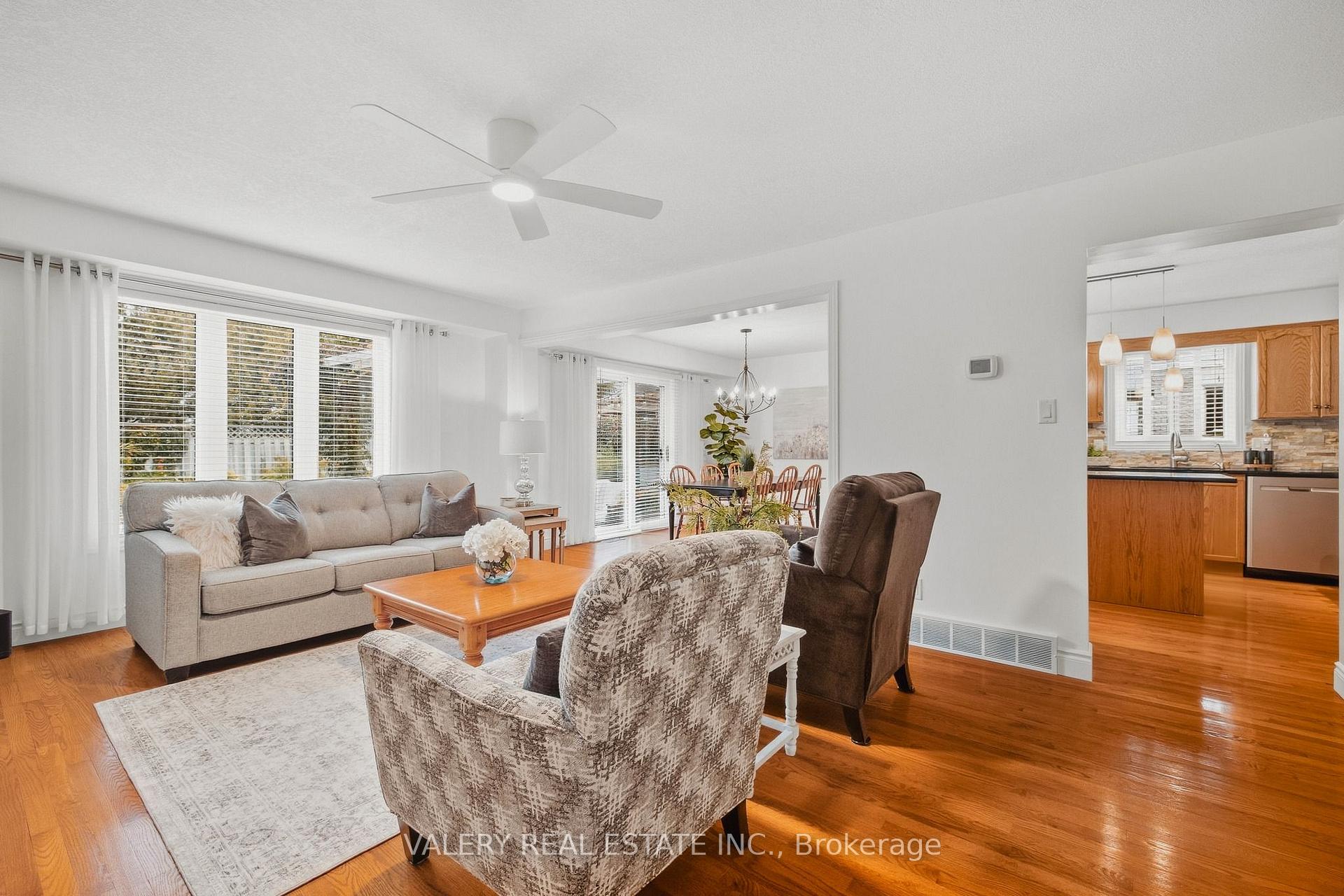 Photo 12 of 211 Eastforest Trail, Kitchener, Highland West — HOMEH