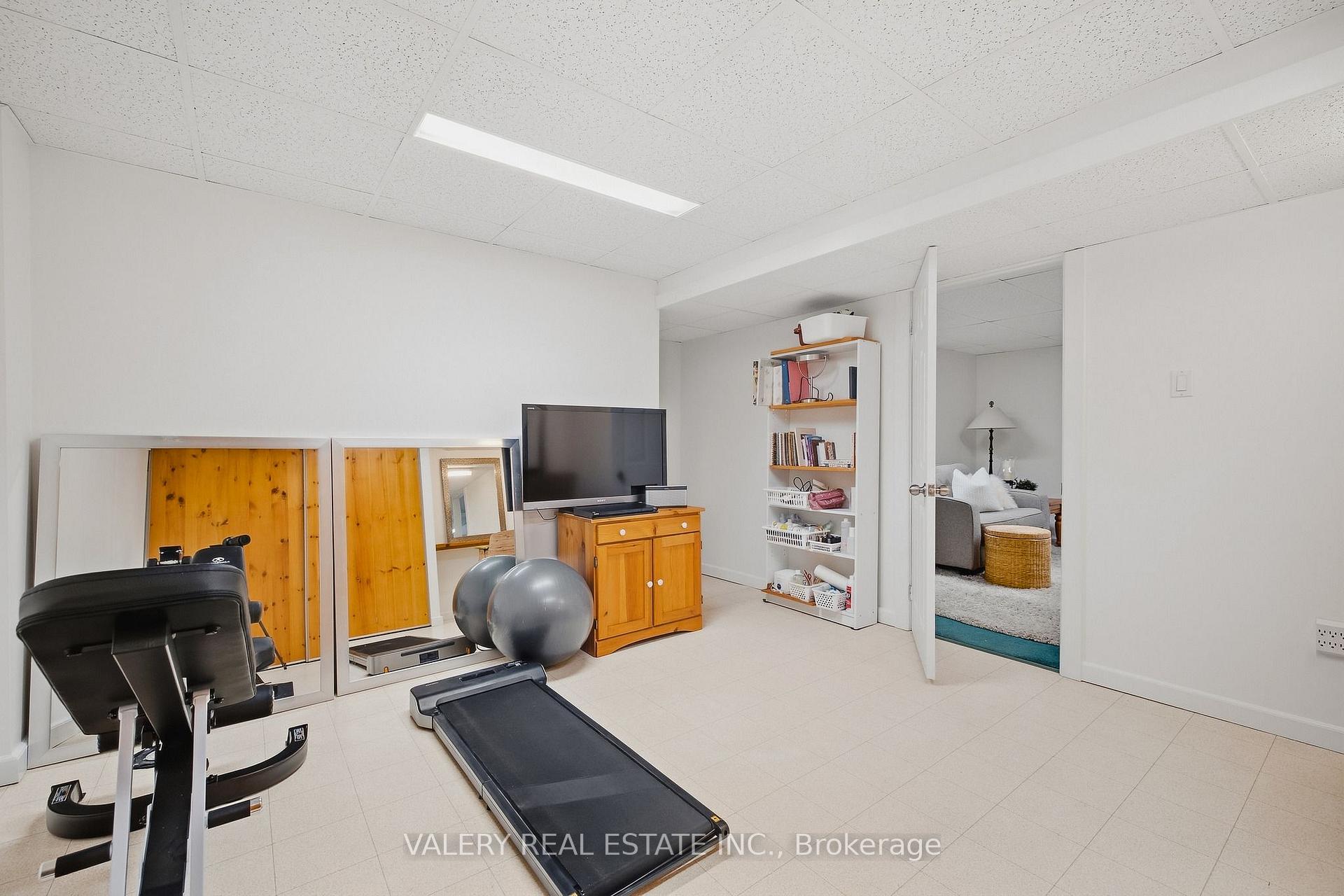 Photo 24 of 211 Eastforest Trail, Kitchener, Highland West — HOMEH