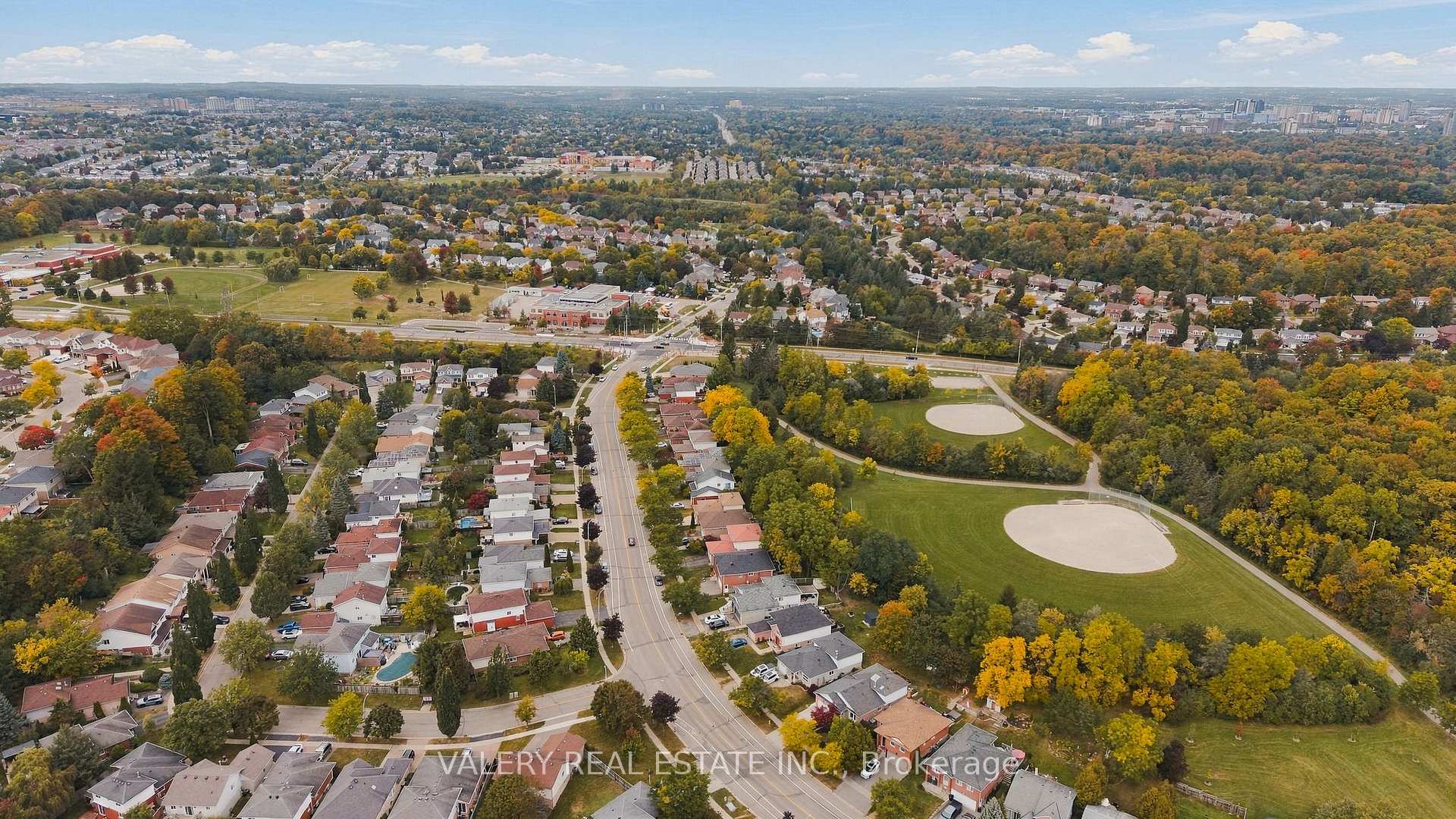 Photo 34 of 211 Eastforest Trail, Kitchener, Highland West — HOMEH